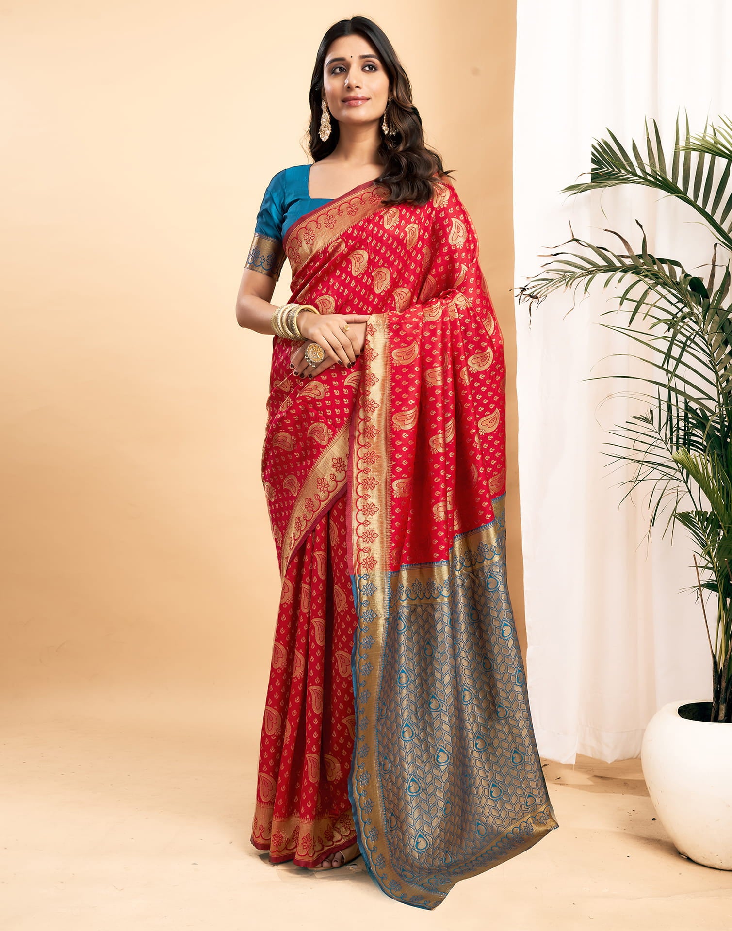 Red Silk Blend Woven Banarasi Saree