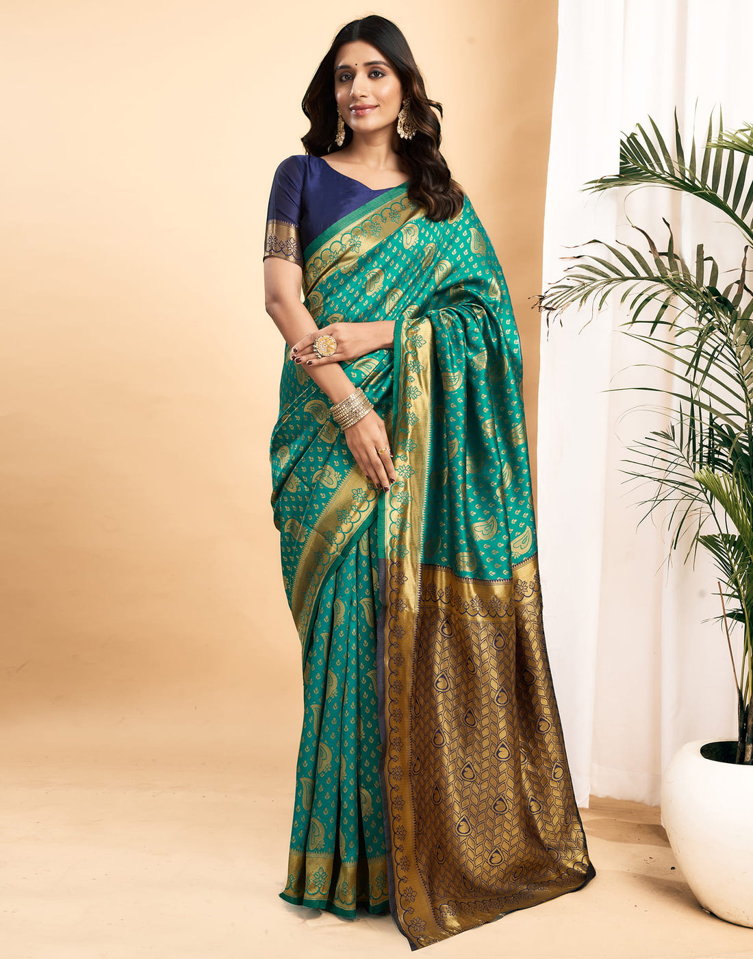 Green Silk Blend Woven Banarasi Saree