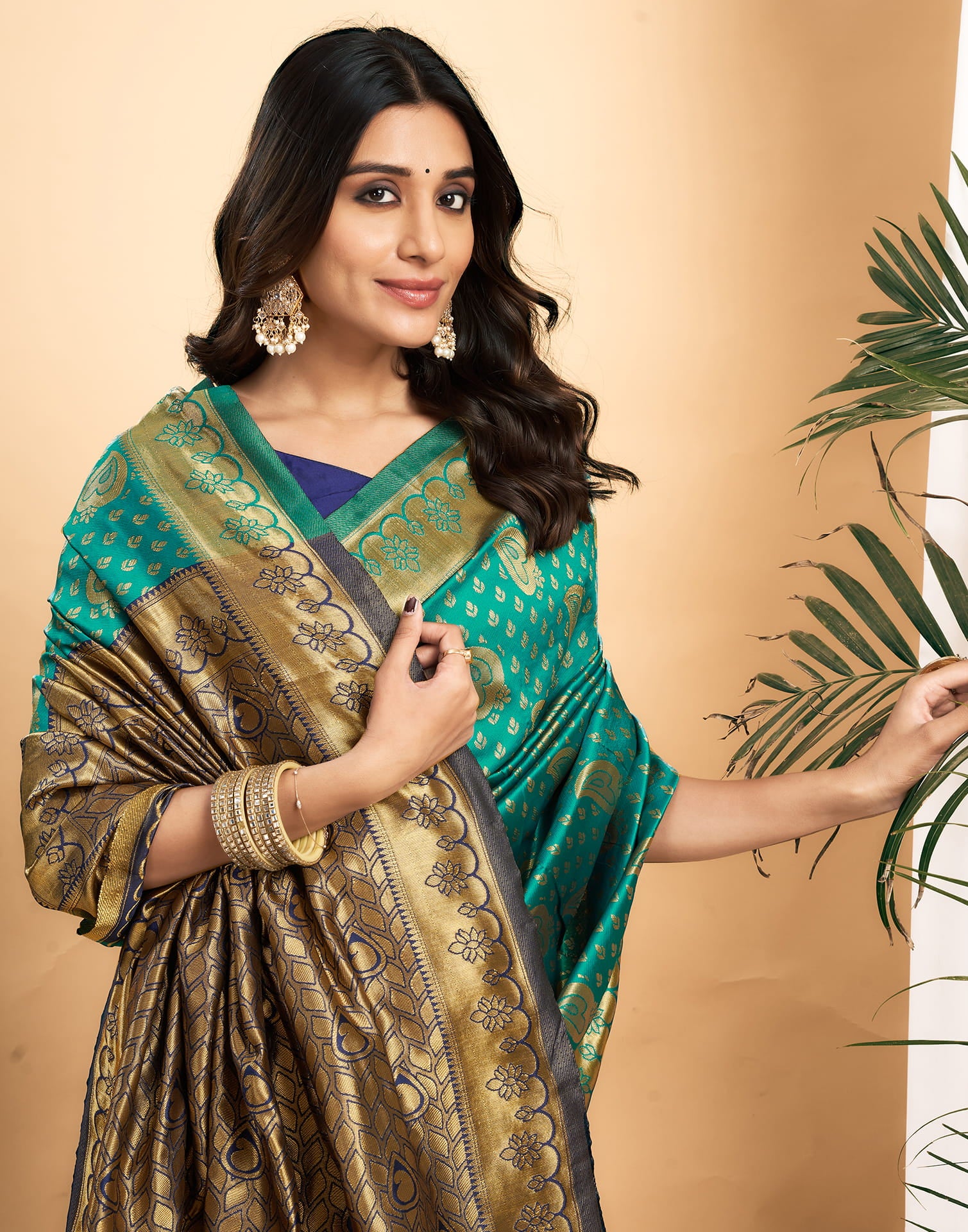 Green Silk Blend Woven Banarasi Saree