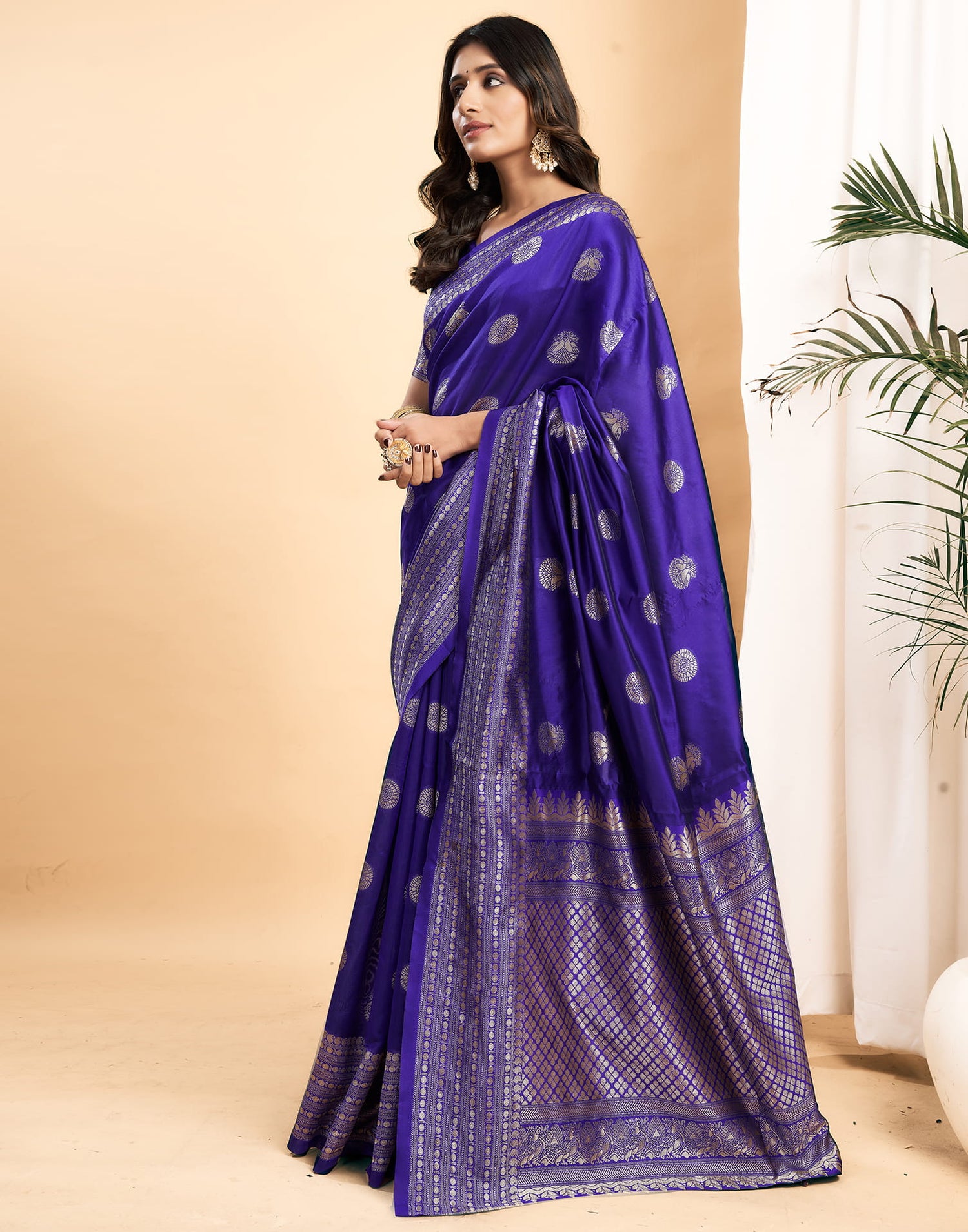 Blue Silk Blend Woven Kanjivaram Saree