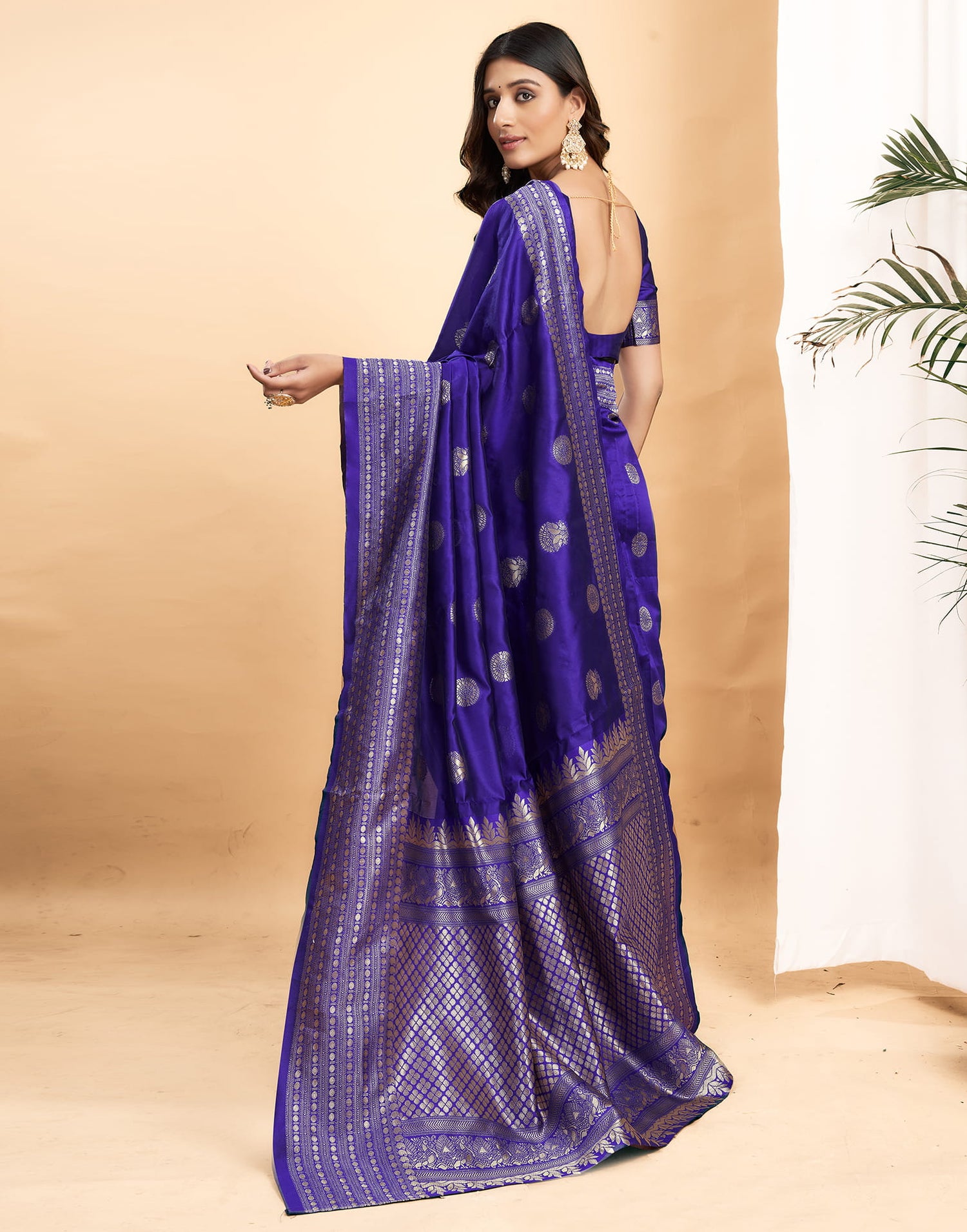 Blue Silk Blend Woven Kanjivaram Saree