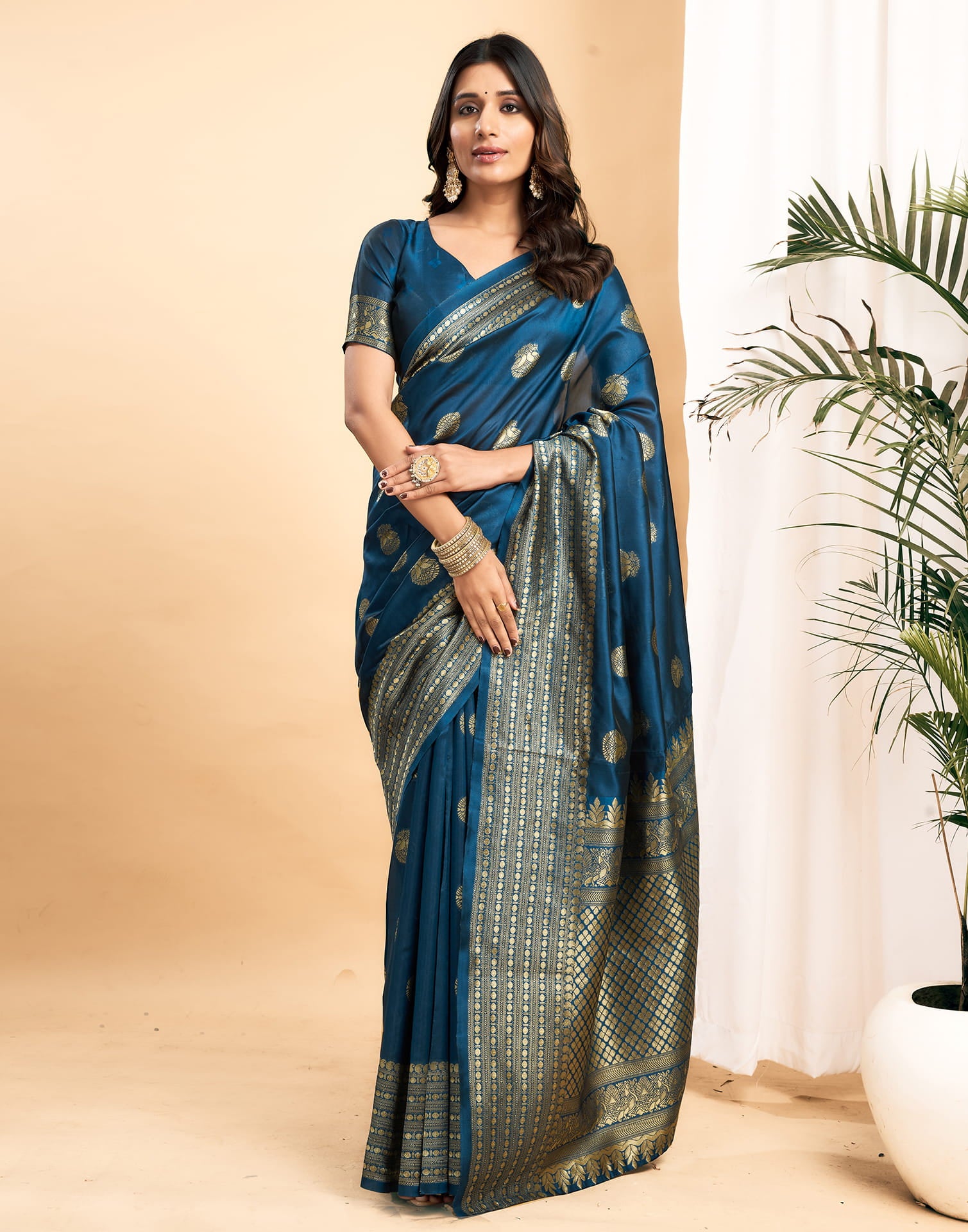 Blue Silk Blend Woven Kanjivaram Saree