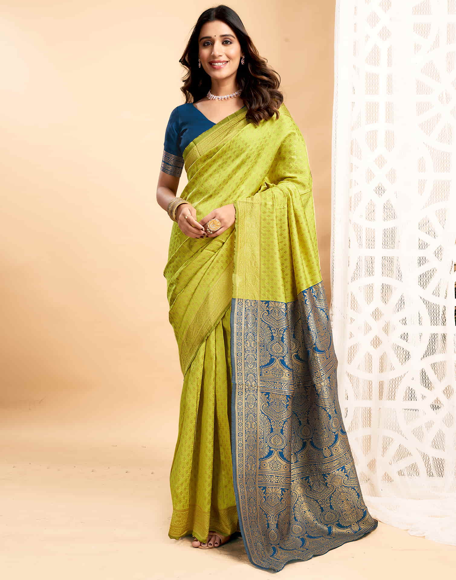 Green Silk Blend Woven Banarasi Saree