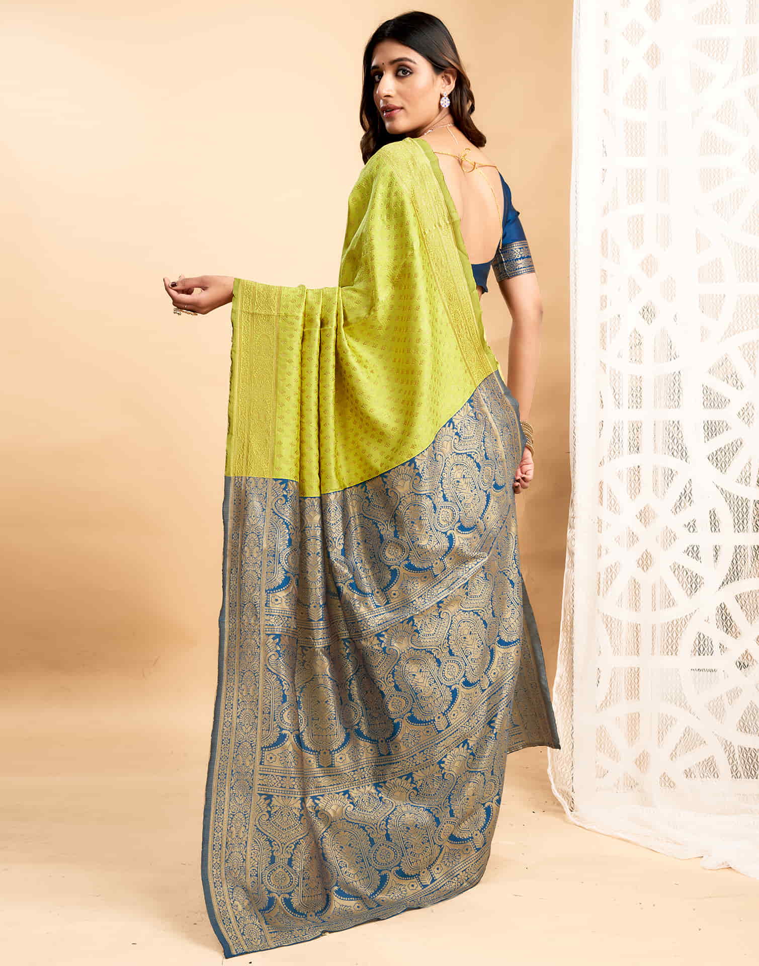 Green Silk Blend Woven Banarasi Saree