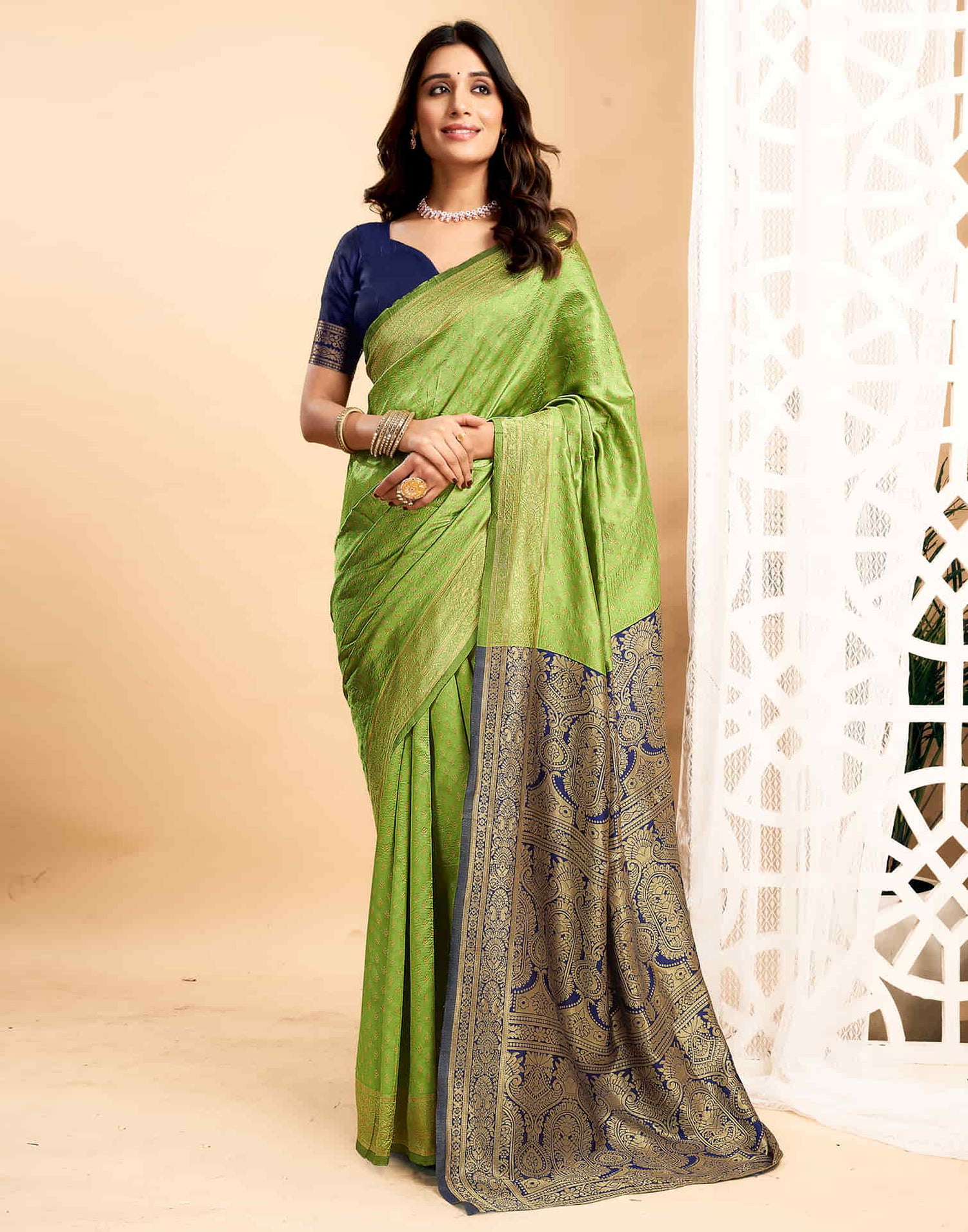 Green Silk Blend Woven Banarasi Saree