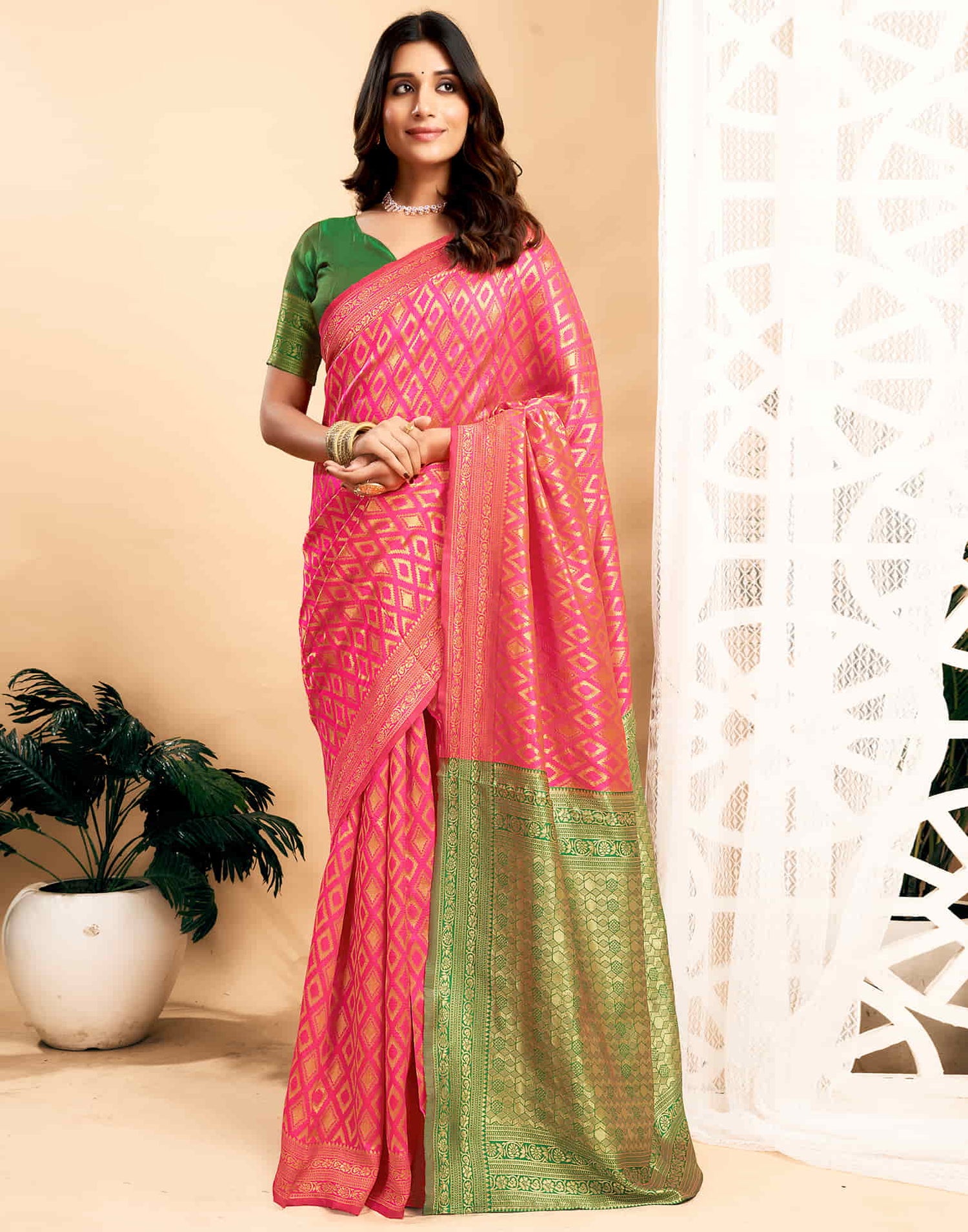 Pink Silk Blend Woven Banarasi Saree