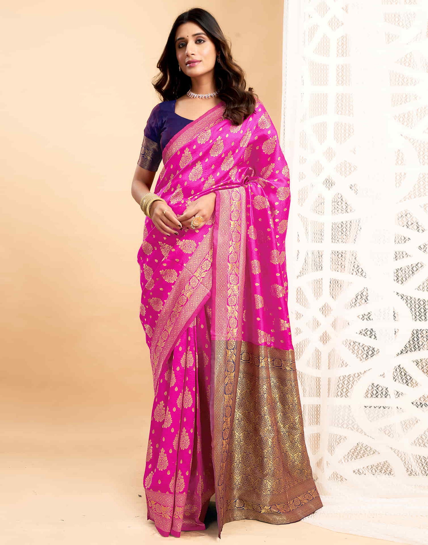 Pink Silk Blend Woven Banarasi Saree