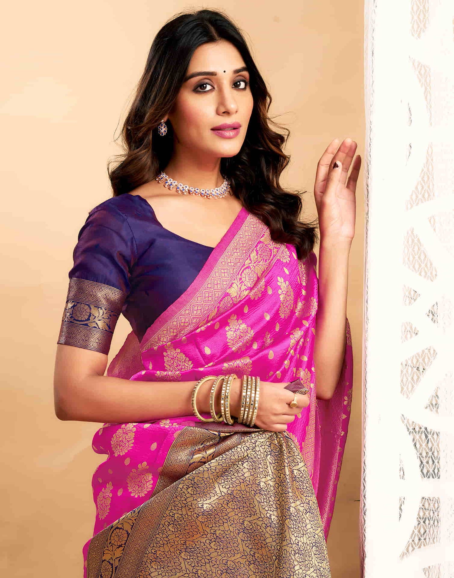 Pink Silk Blend Woven Banarasi Saree