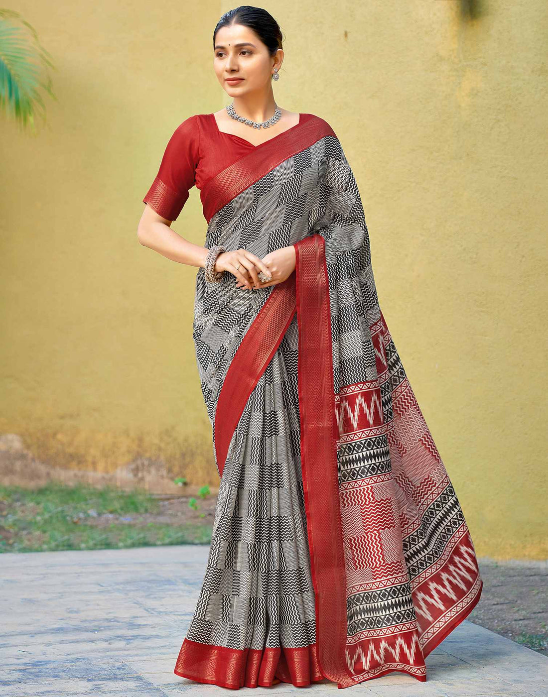 Black Printed Cotton Blend Saree