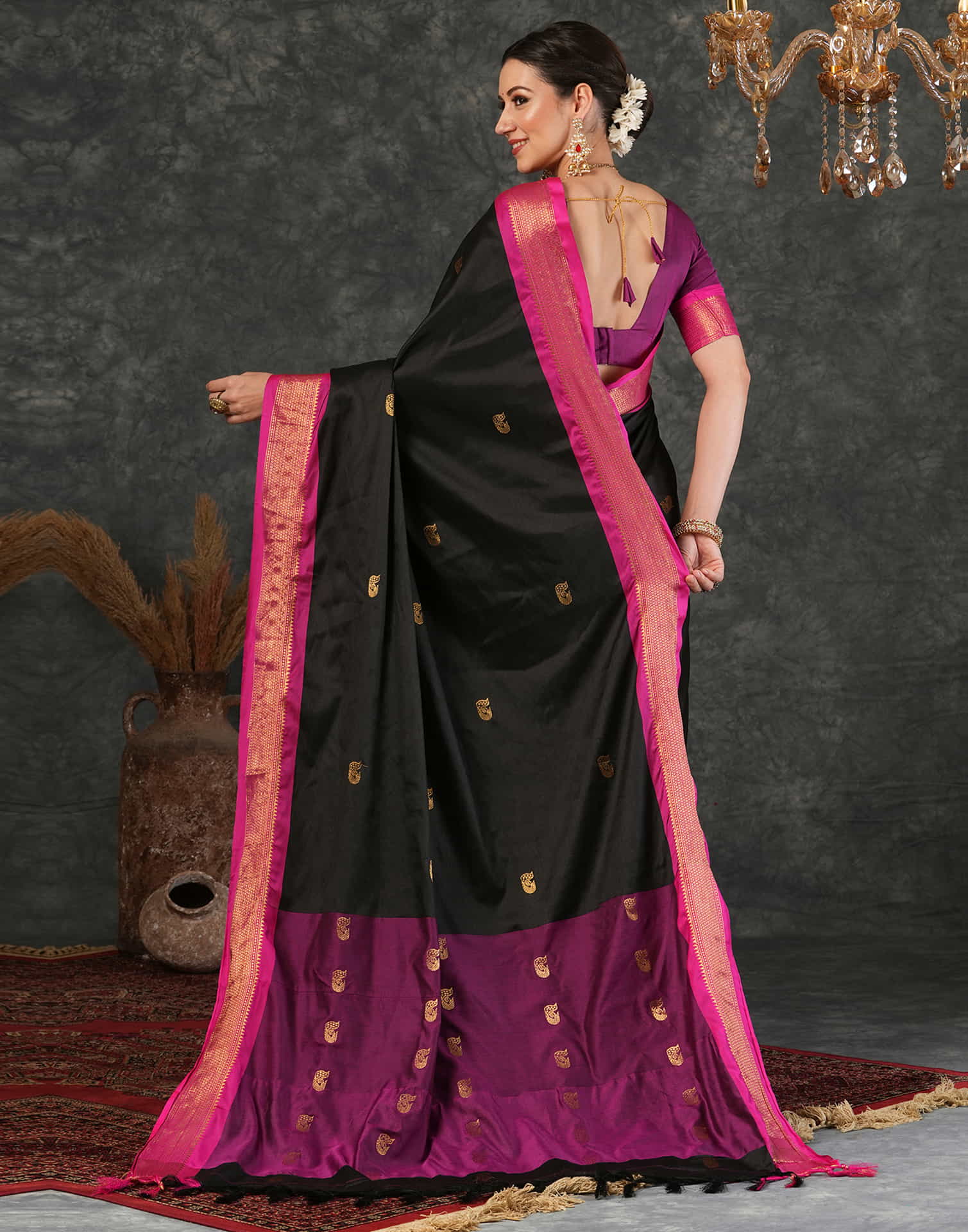 Black Silk Weaving Kanjivaram Saree