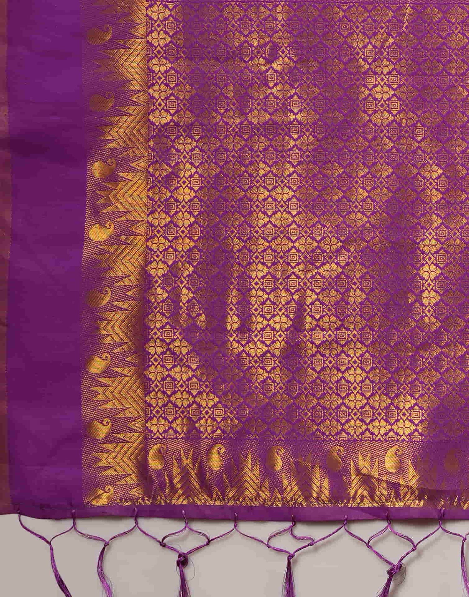 Green Silk Weaving Kanjivaram Saree