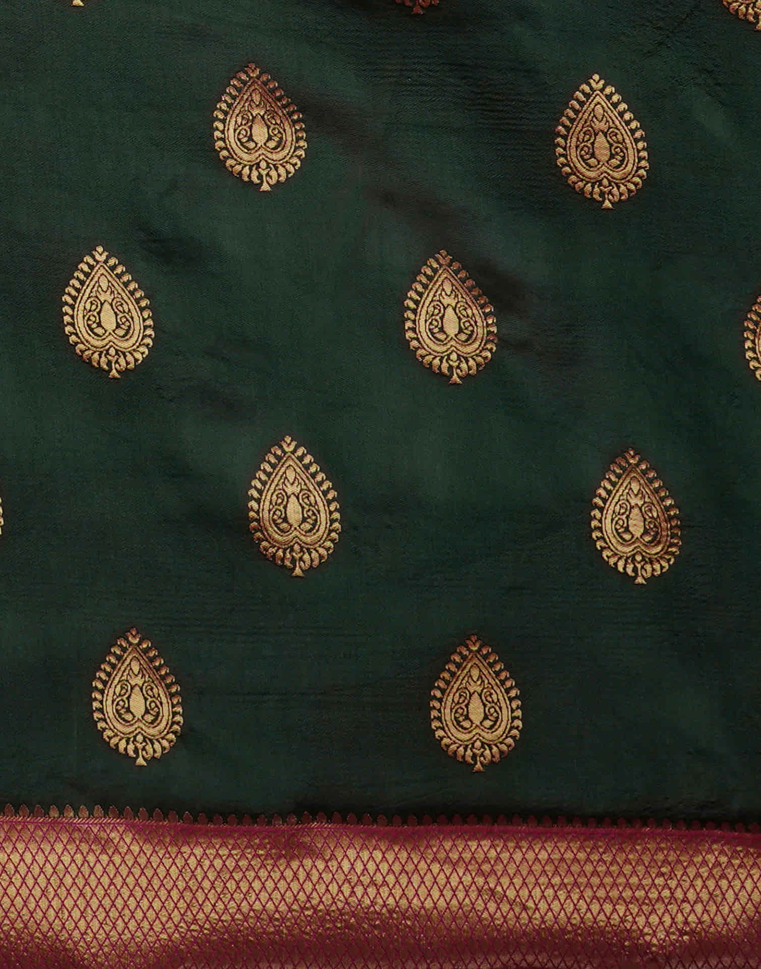 Dark Green Silk Weaving Kanjivaram Saree