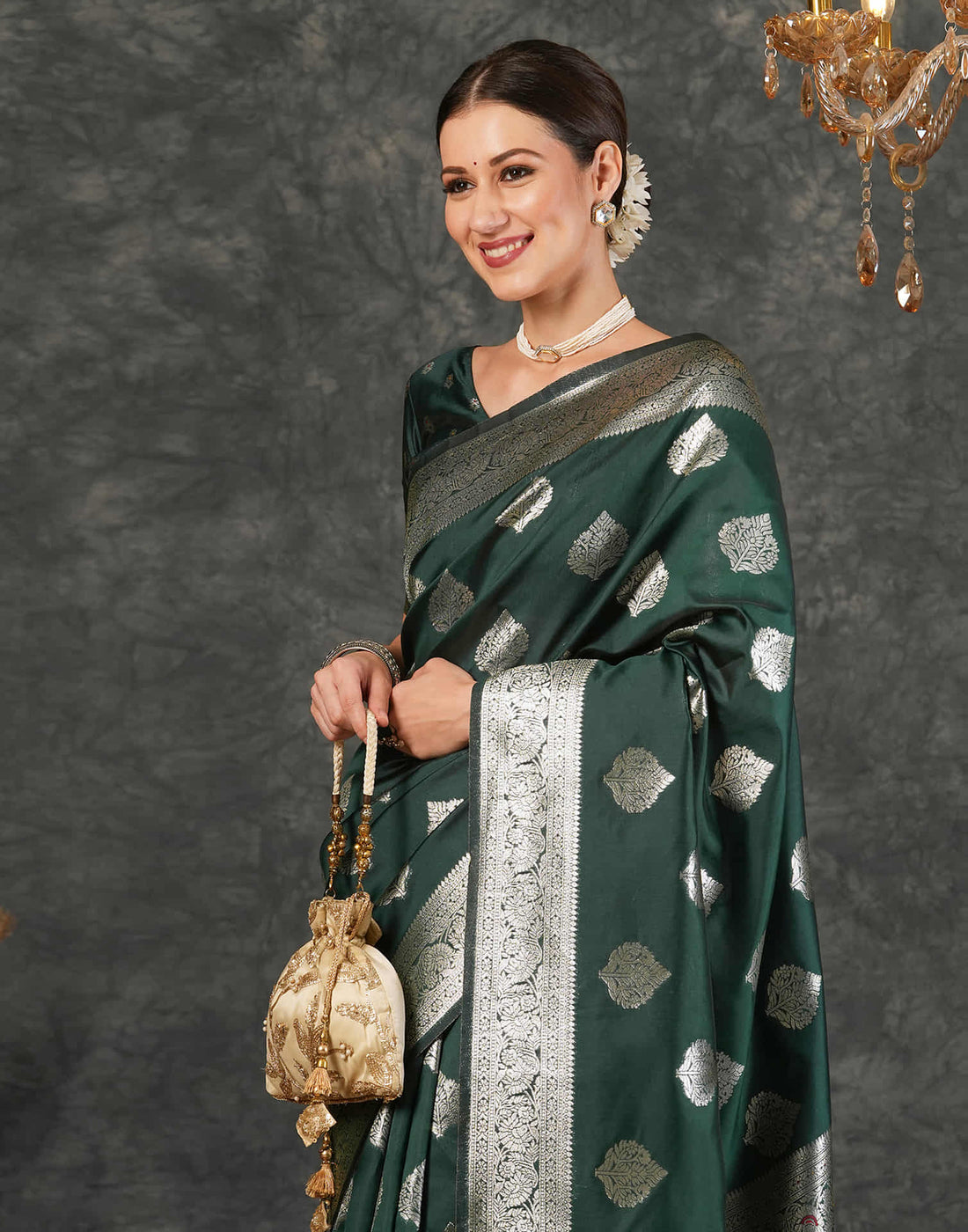 Dark Green Silk Weaving Kanjivaram Saree