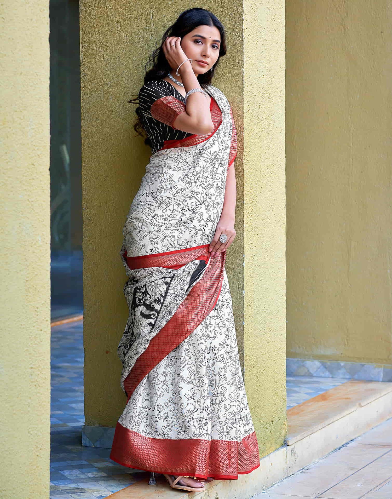 White Cotton Printed Saree