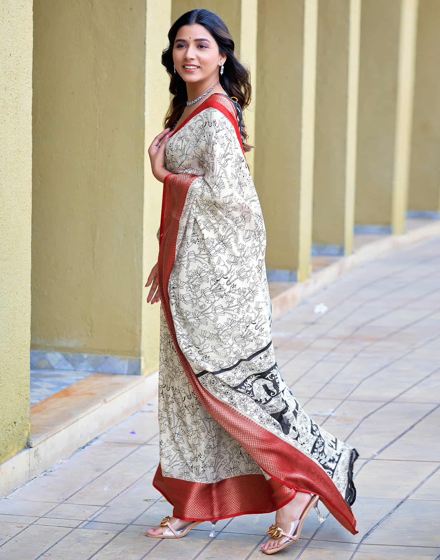 White Cotton Printed Saree