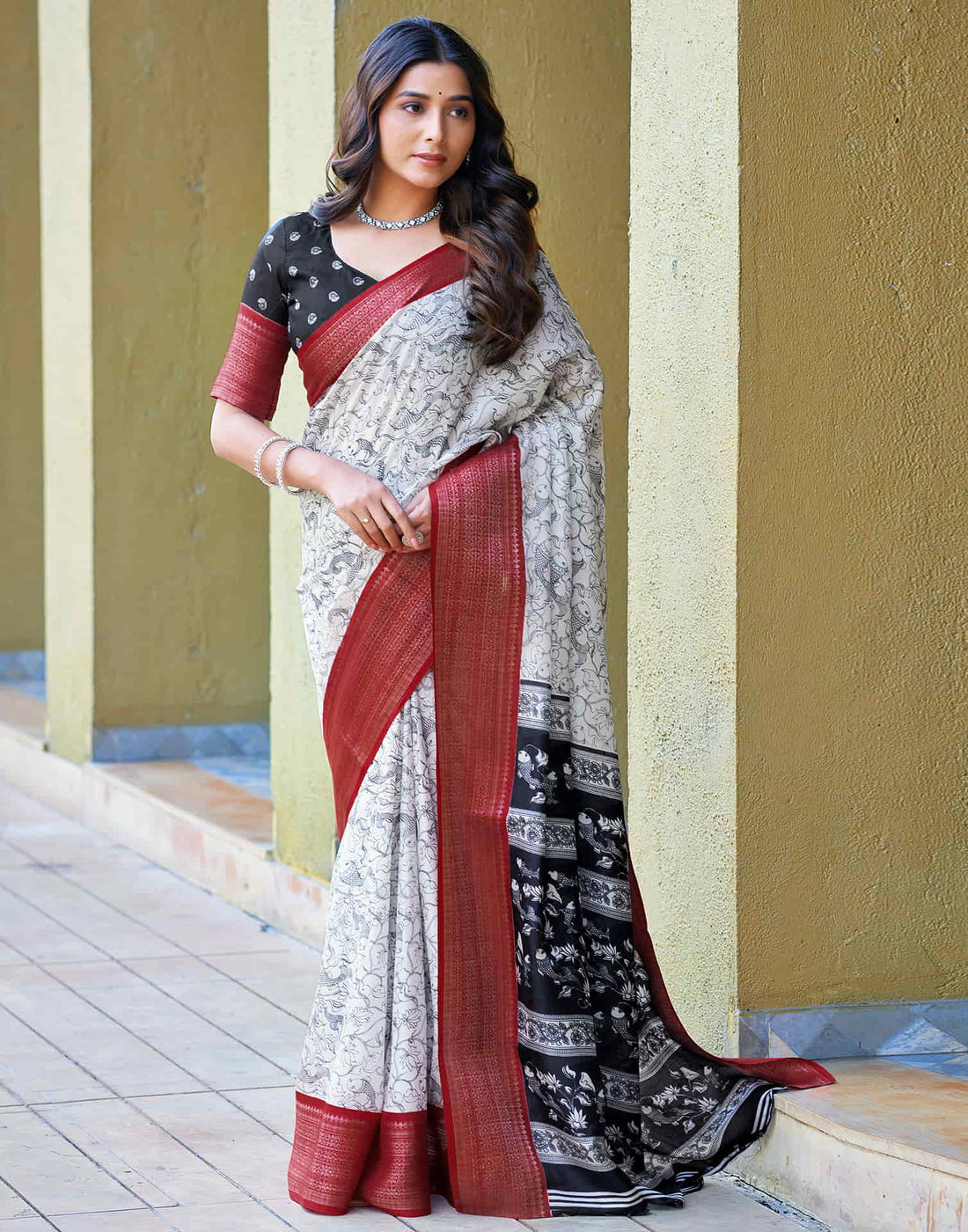 White Cotton Printed Saree