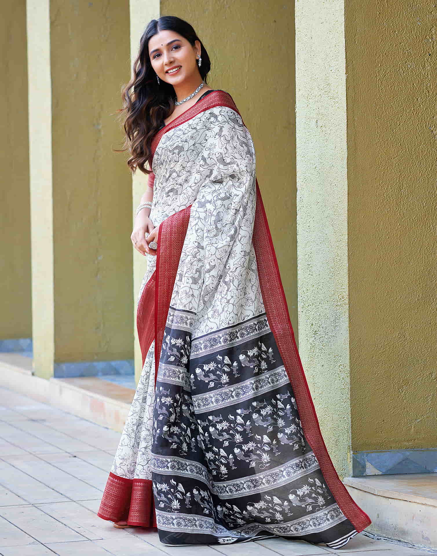 White Cotton Printed Saree