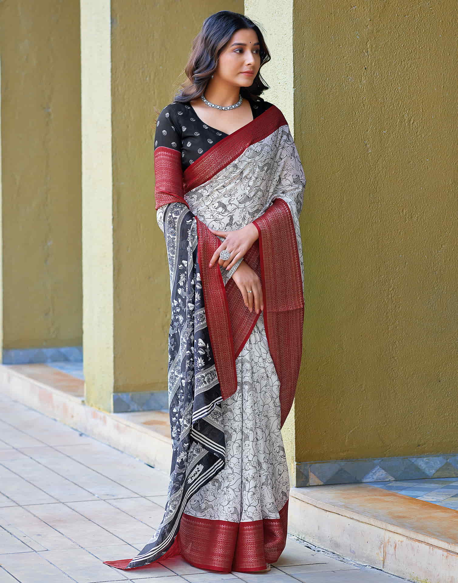 White Cotton Printed Saree