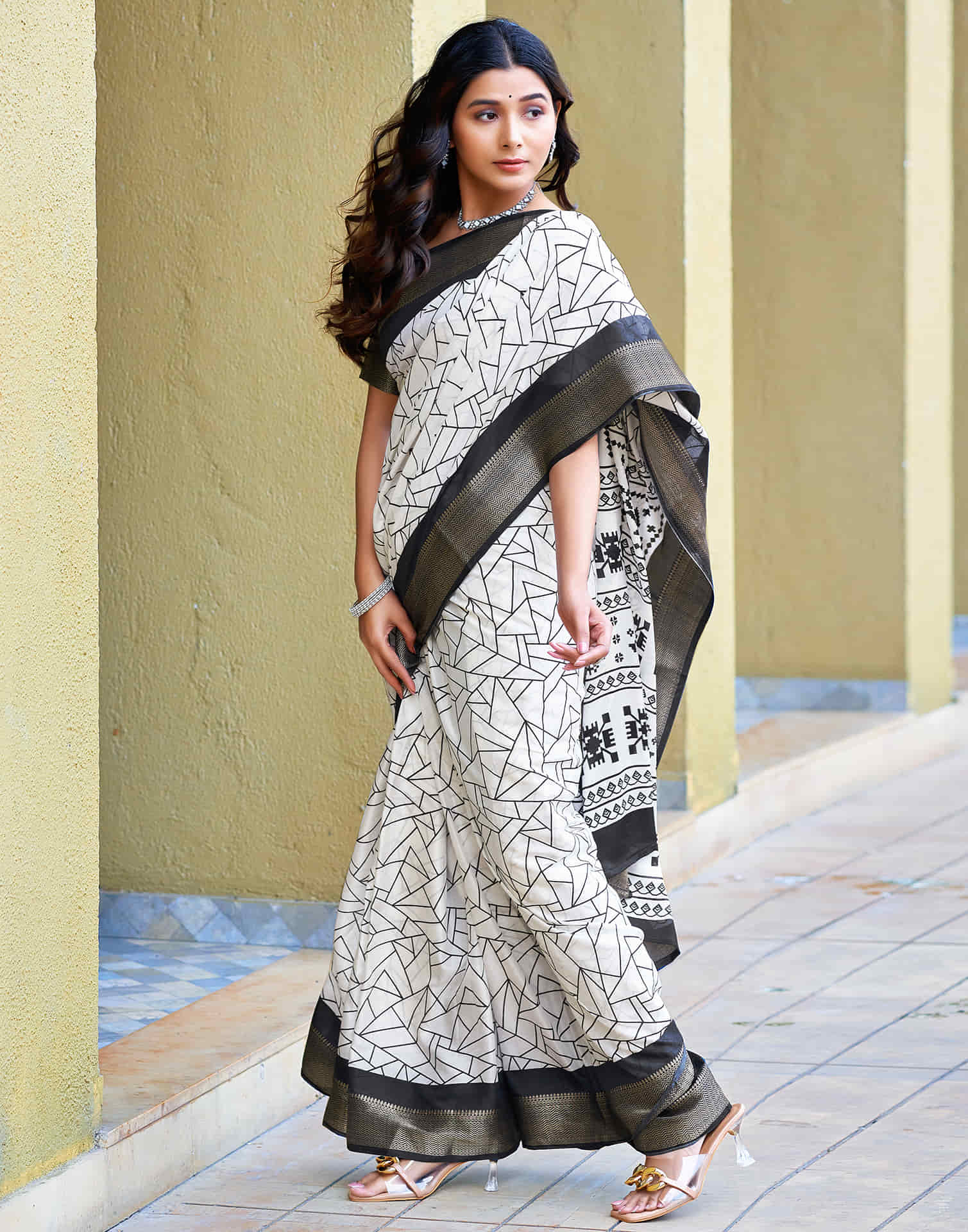 White Cotton Printed Saree