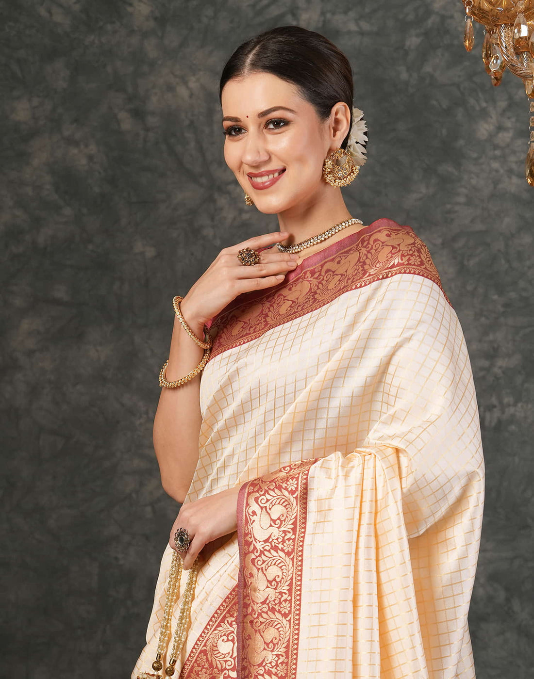 Cream Silk Weaving Kanjivaram Saree