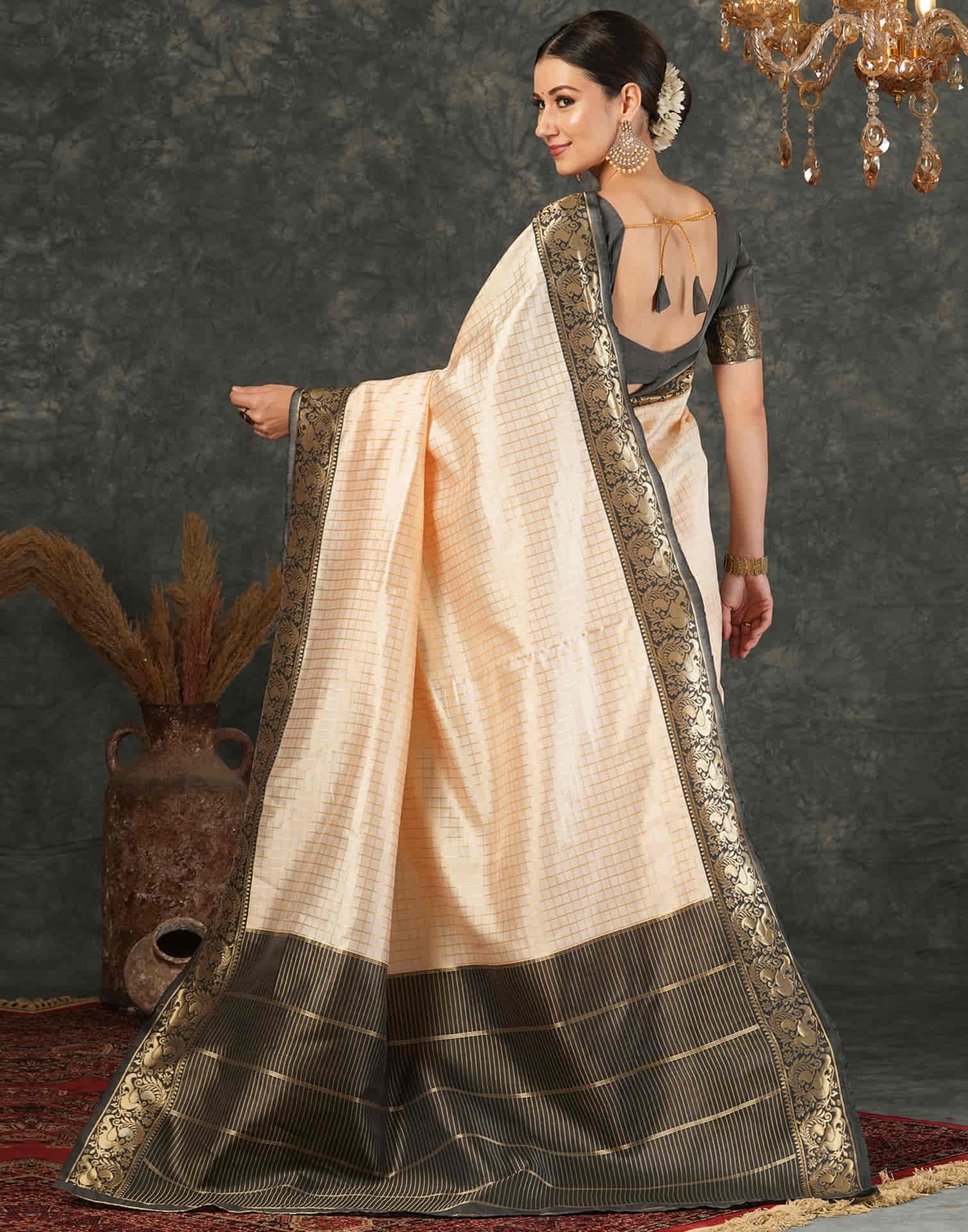 Cream Silk Weaving Kanjivaram Saree