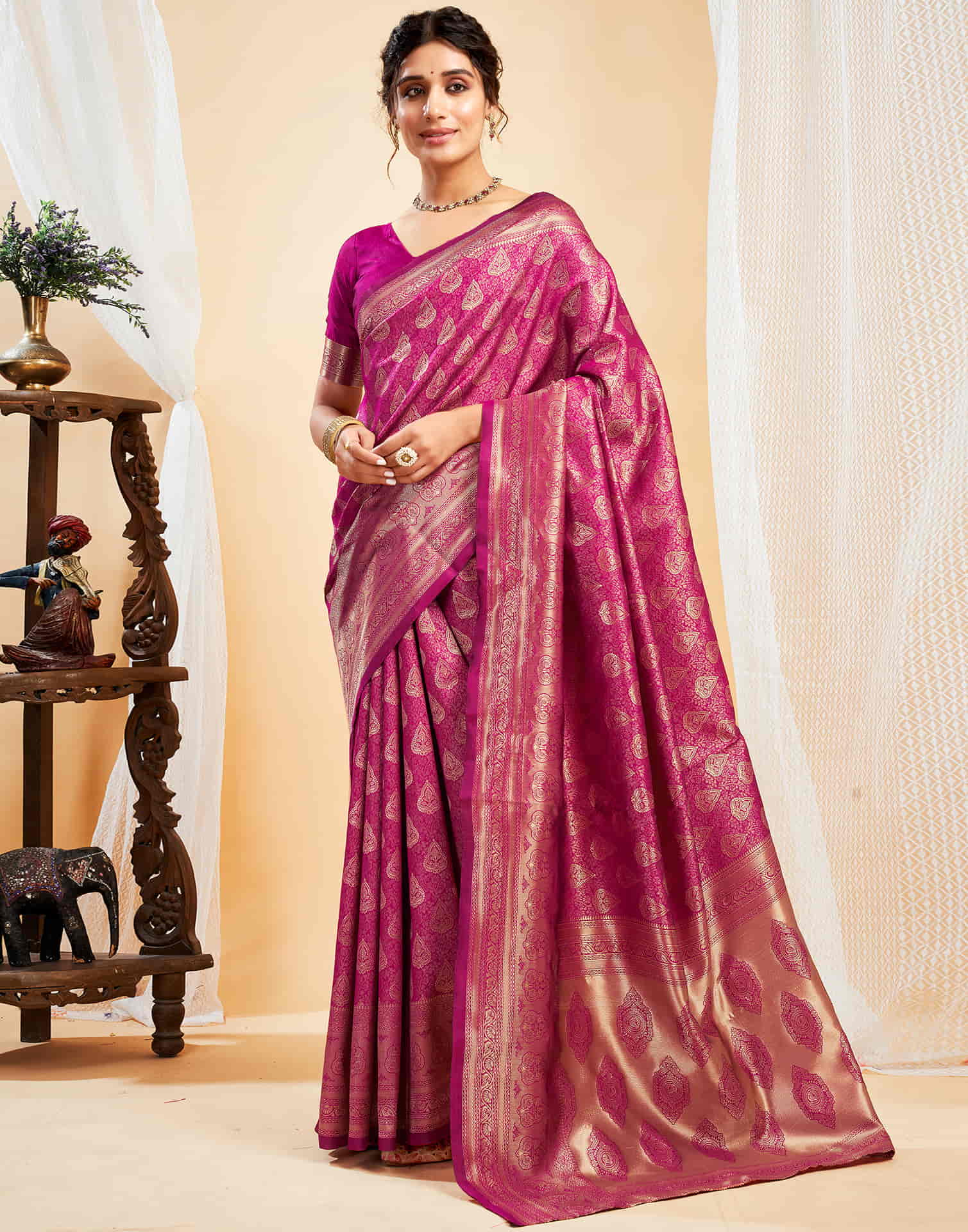 Pink Silk Blend Woven Banarasi Saree