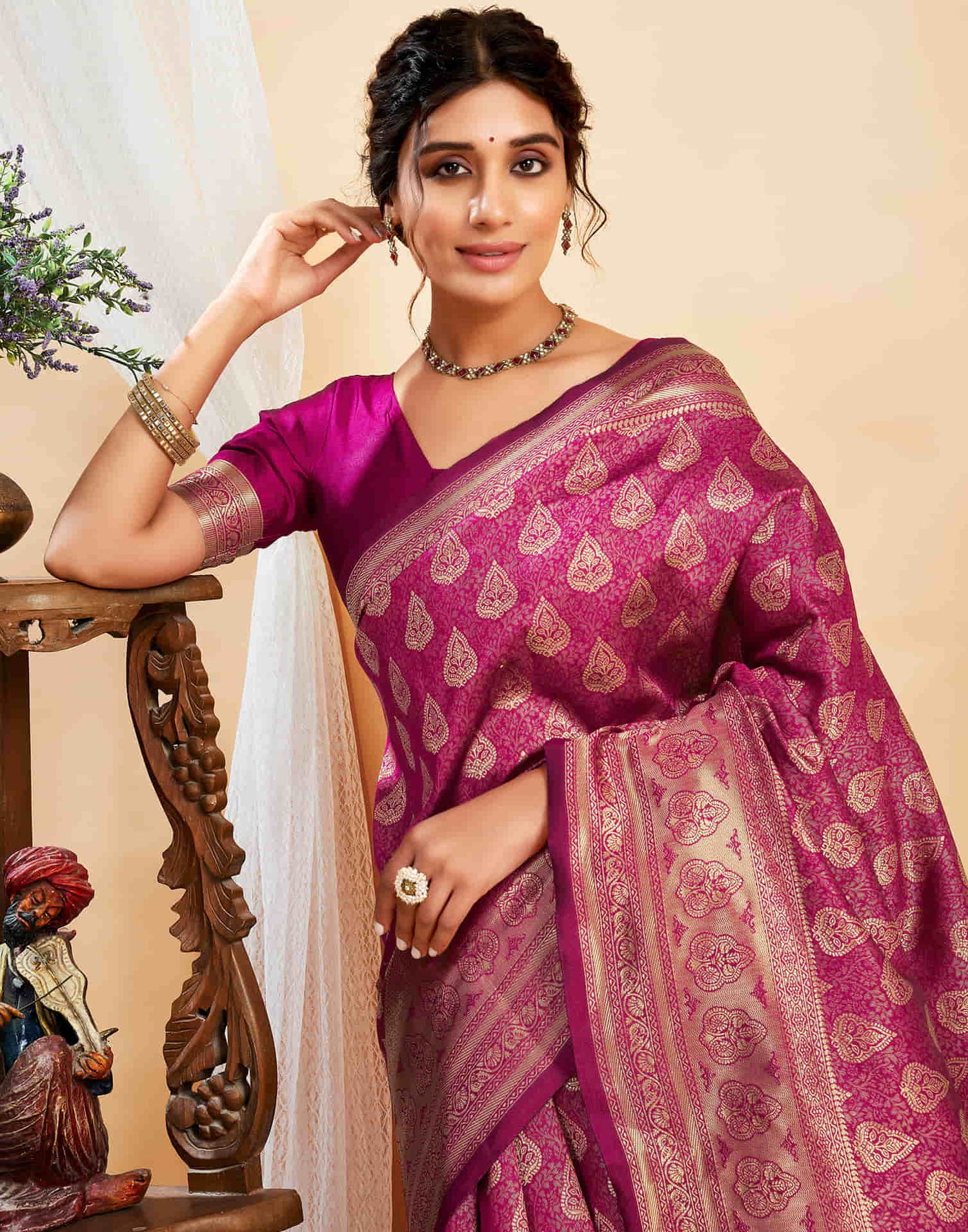 Pink Silk Blend Woven Banarasi Saree