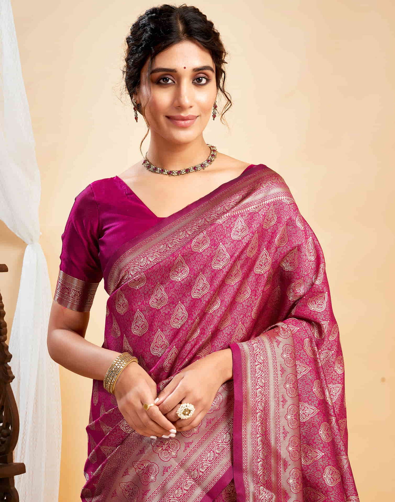 Pink Silk Blend Woven Banarasi Saree