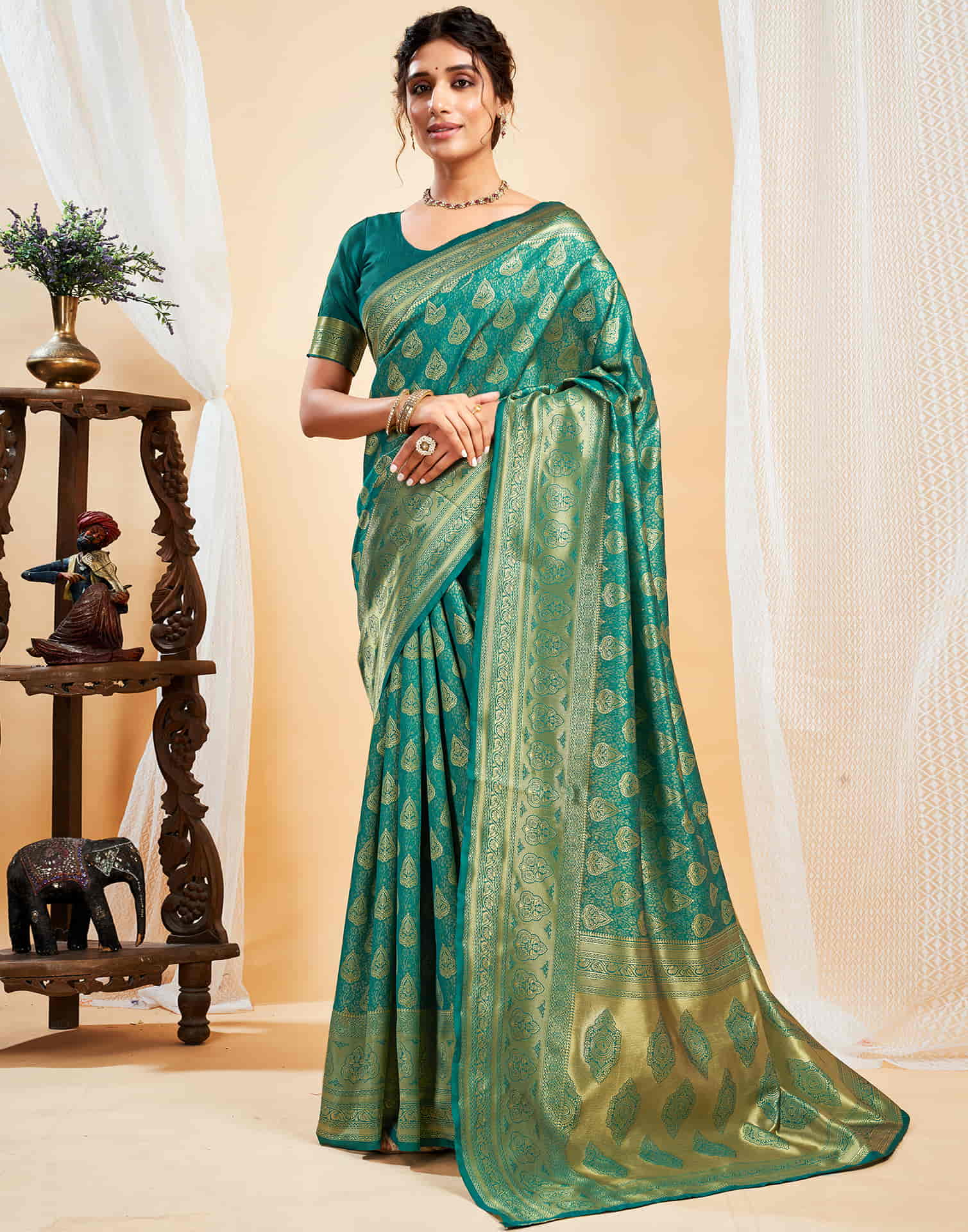 Green Silk Blend Woven Banarasi Saree