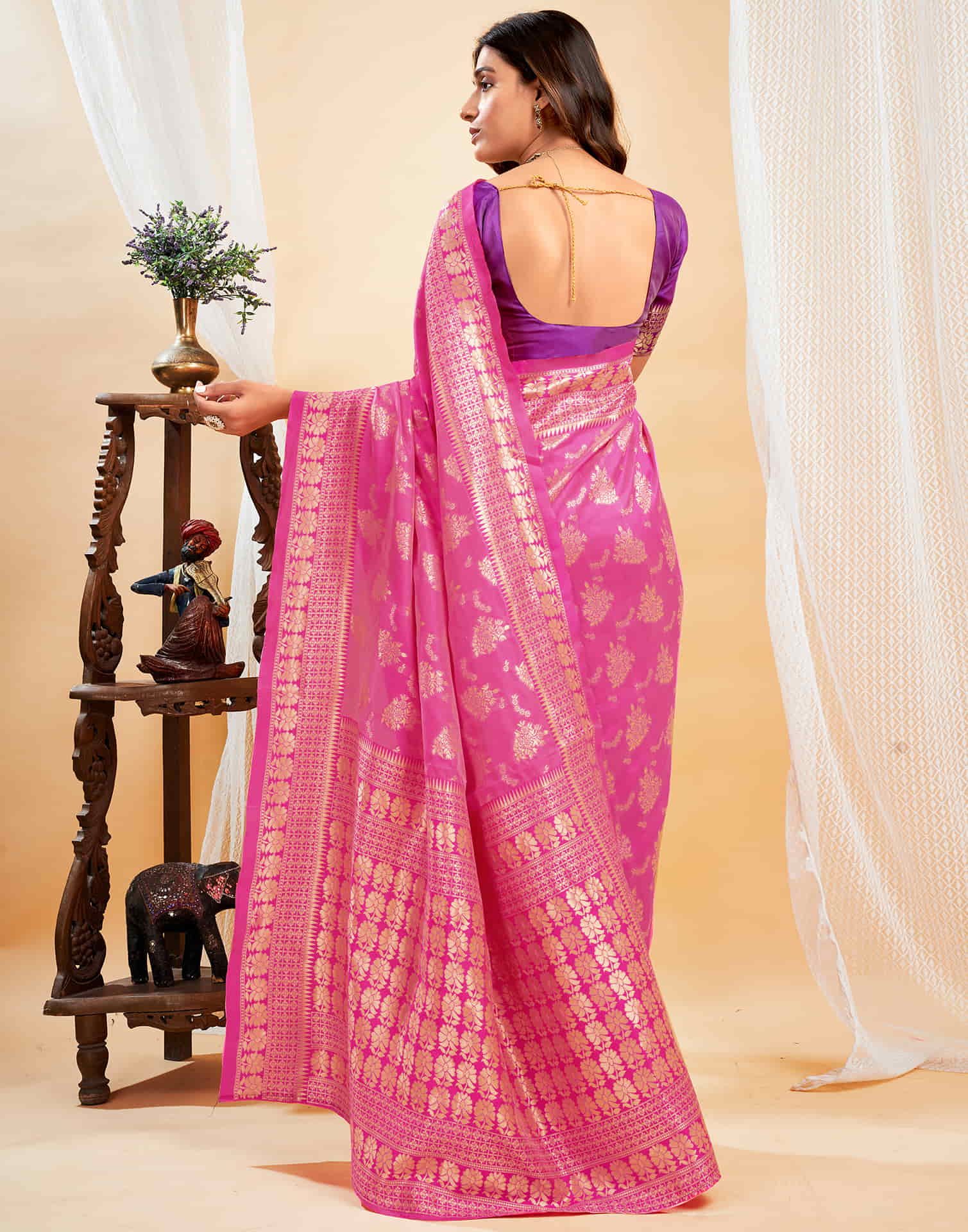 Pink Silk Blend Woven Banarasi Saree