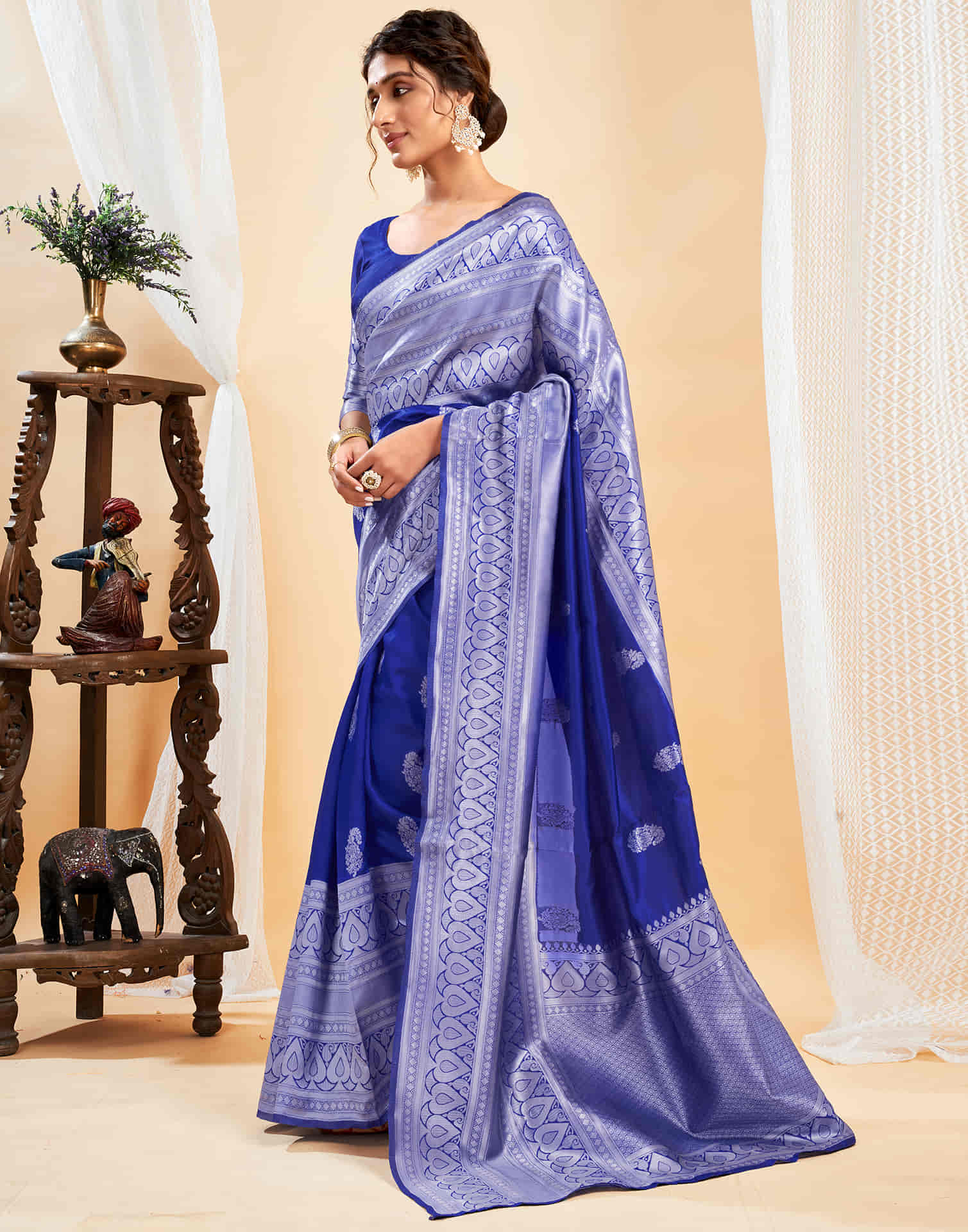 Blue Silk Blend Woven Kanjivaram Saree