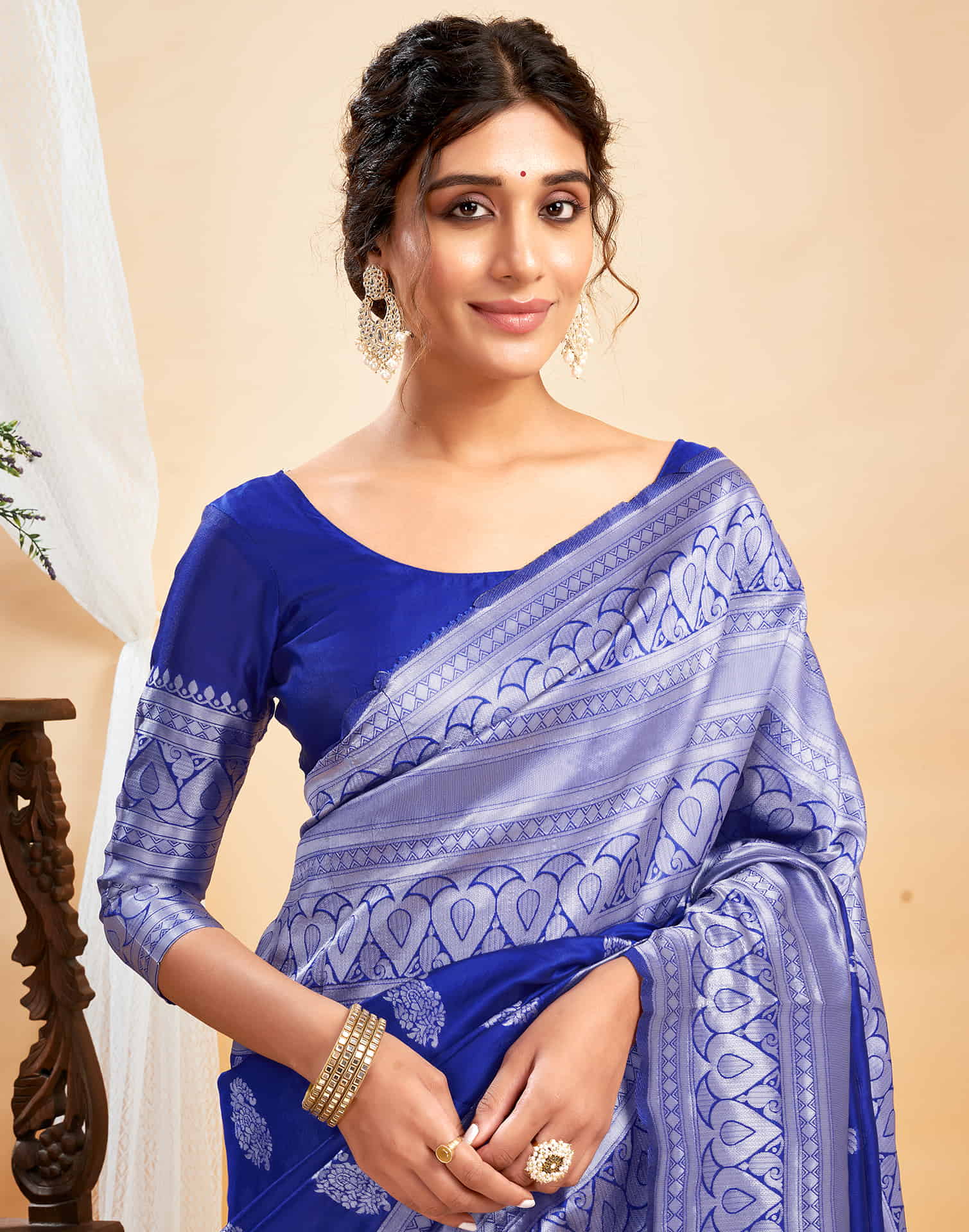 Blue Silk Blend Woven Kanjivaram Saree