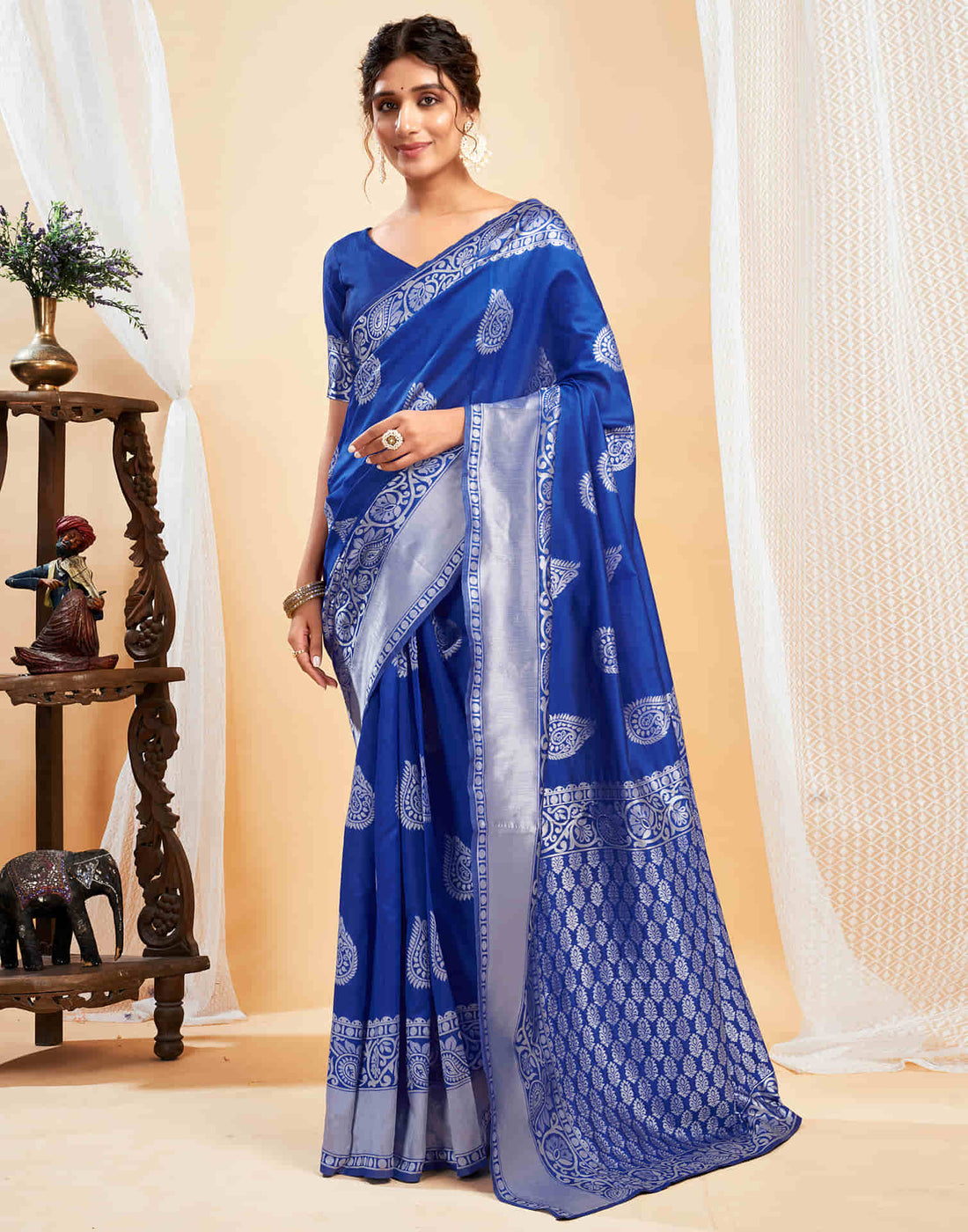 Blue Silk Blend Woven Kanjivaram Saree