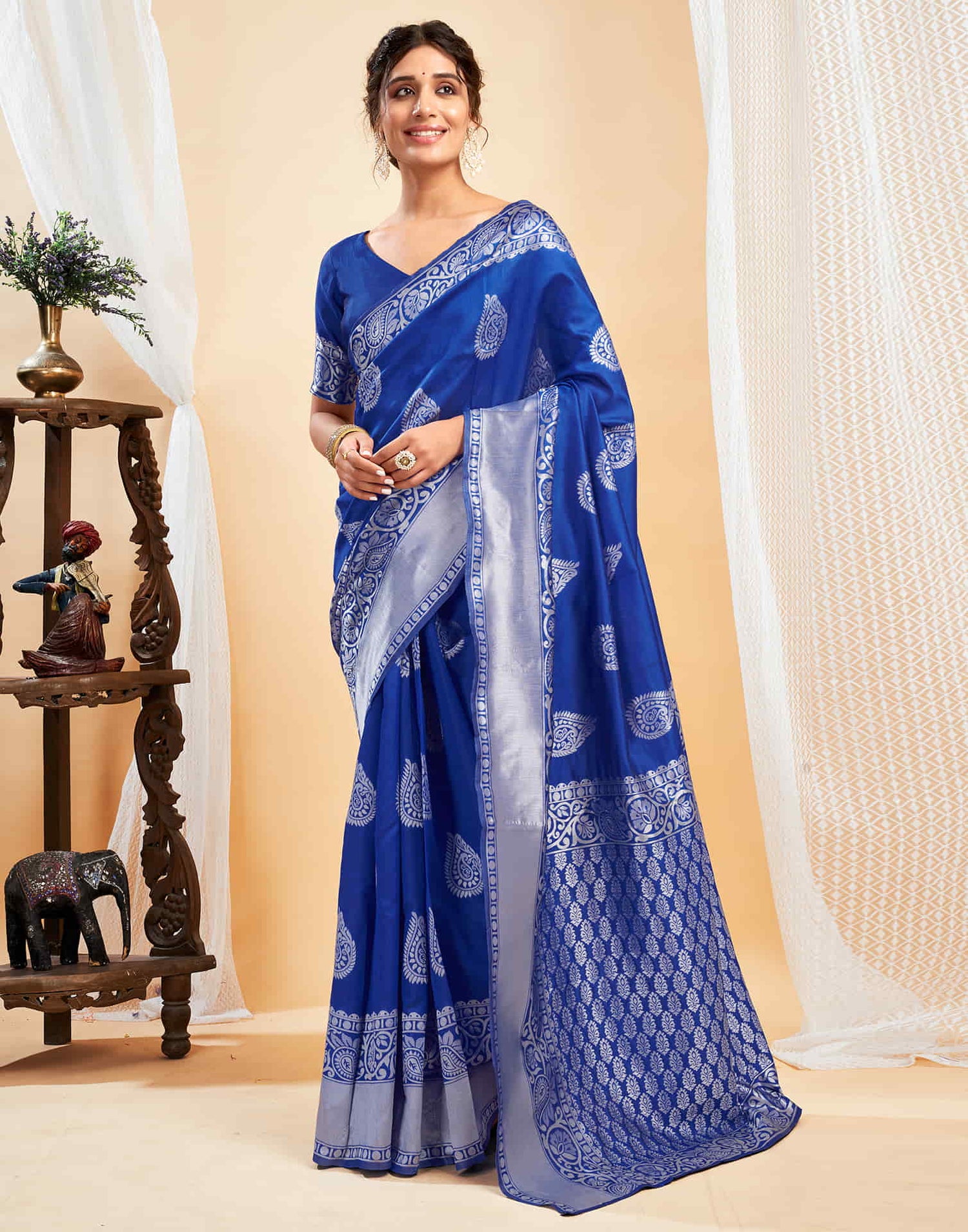 Blue Silk Blend Woven Kanjivaram Saree