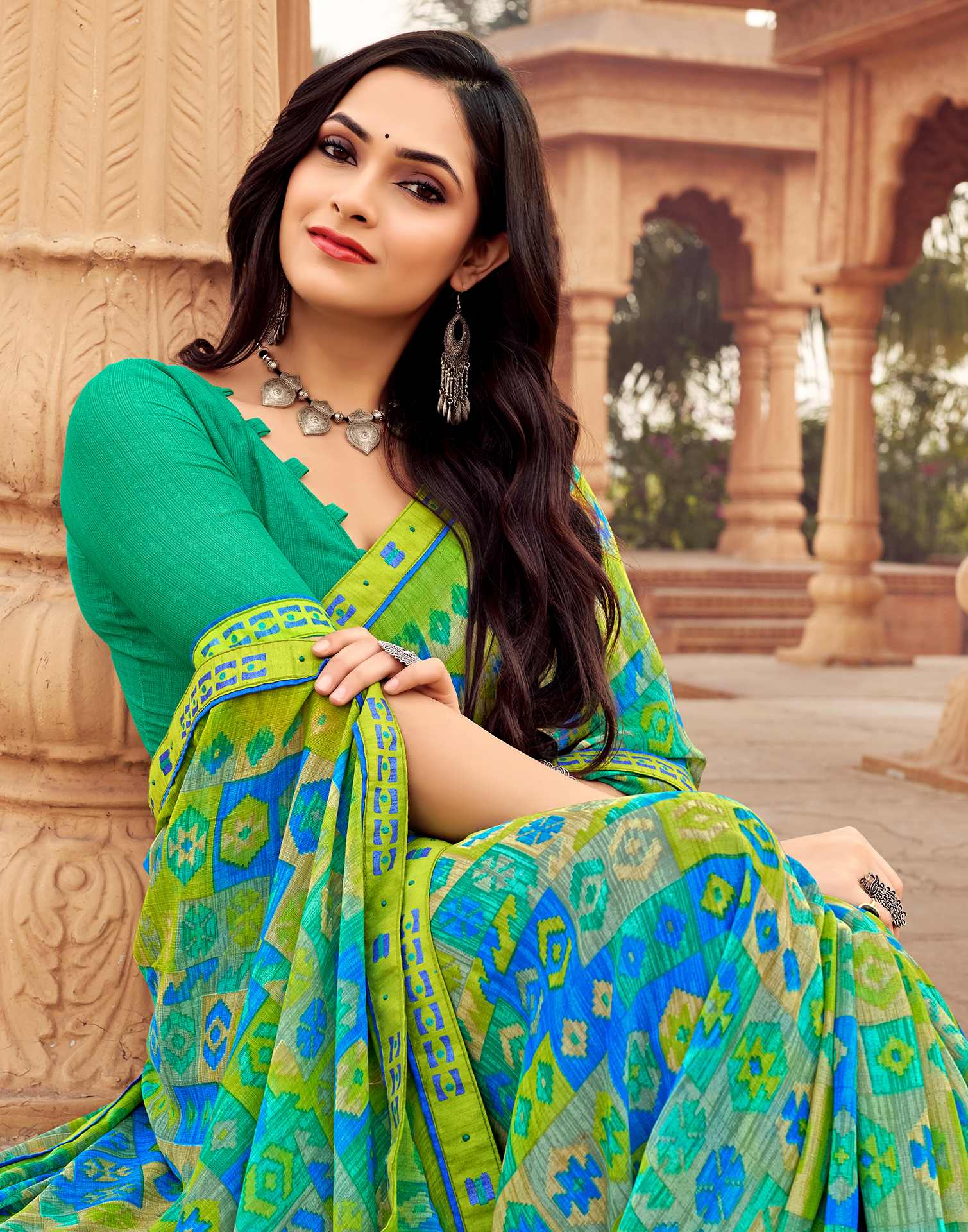 Green Geometric Printed Chiffon Saree