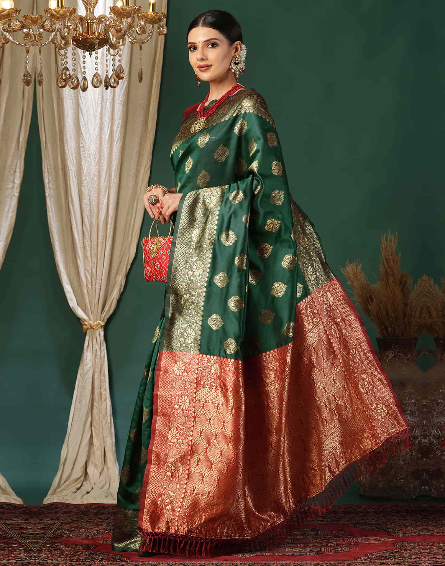 Green Silk Blend Woven Banarasi Saree