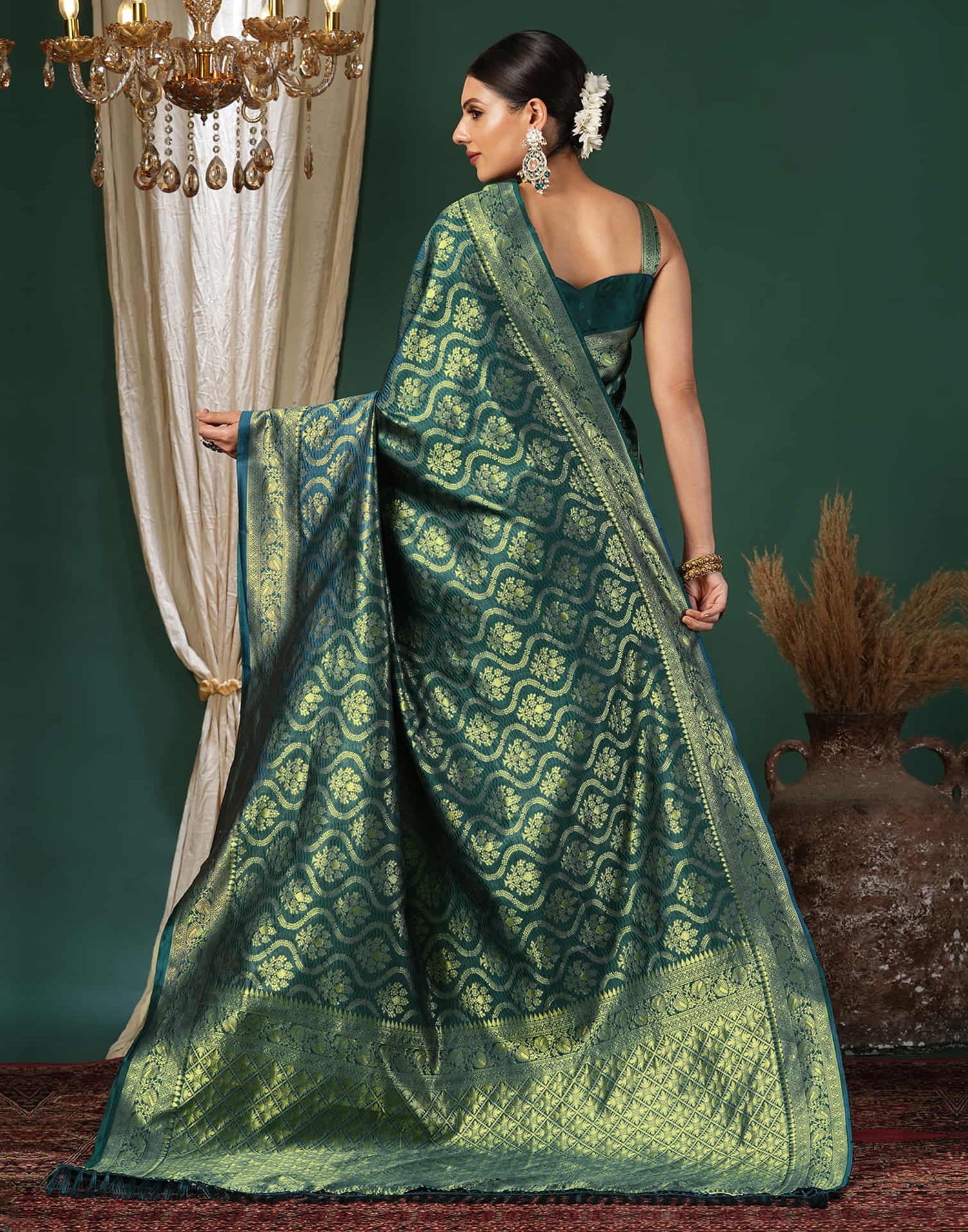 Green Silk Blend Woven Banarasi Saree