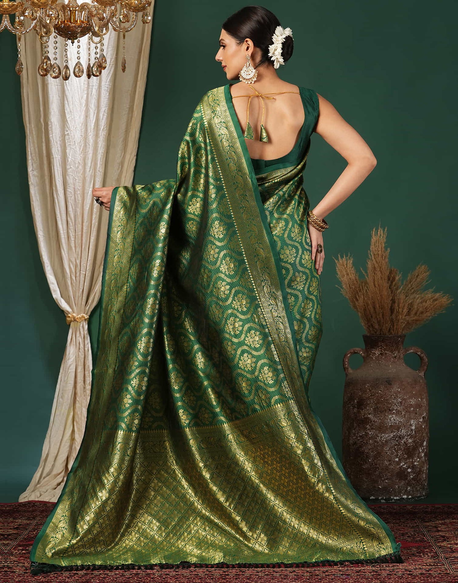 Green Silk Blend Woven Banarasi Saree