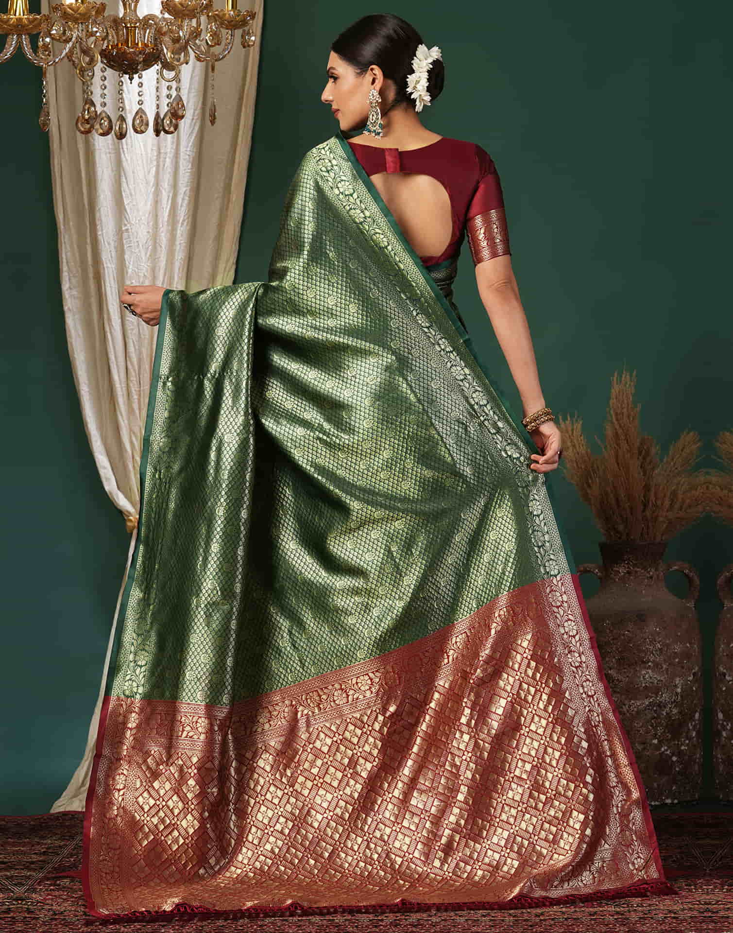 Green Silk Blend Woven Banarasi Saree