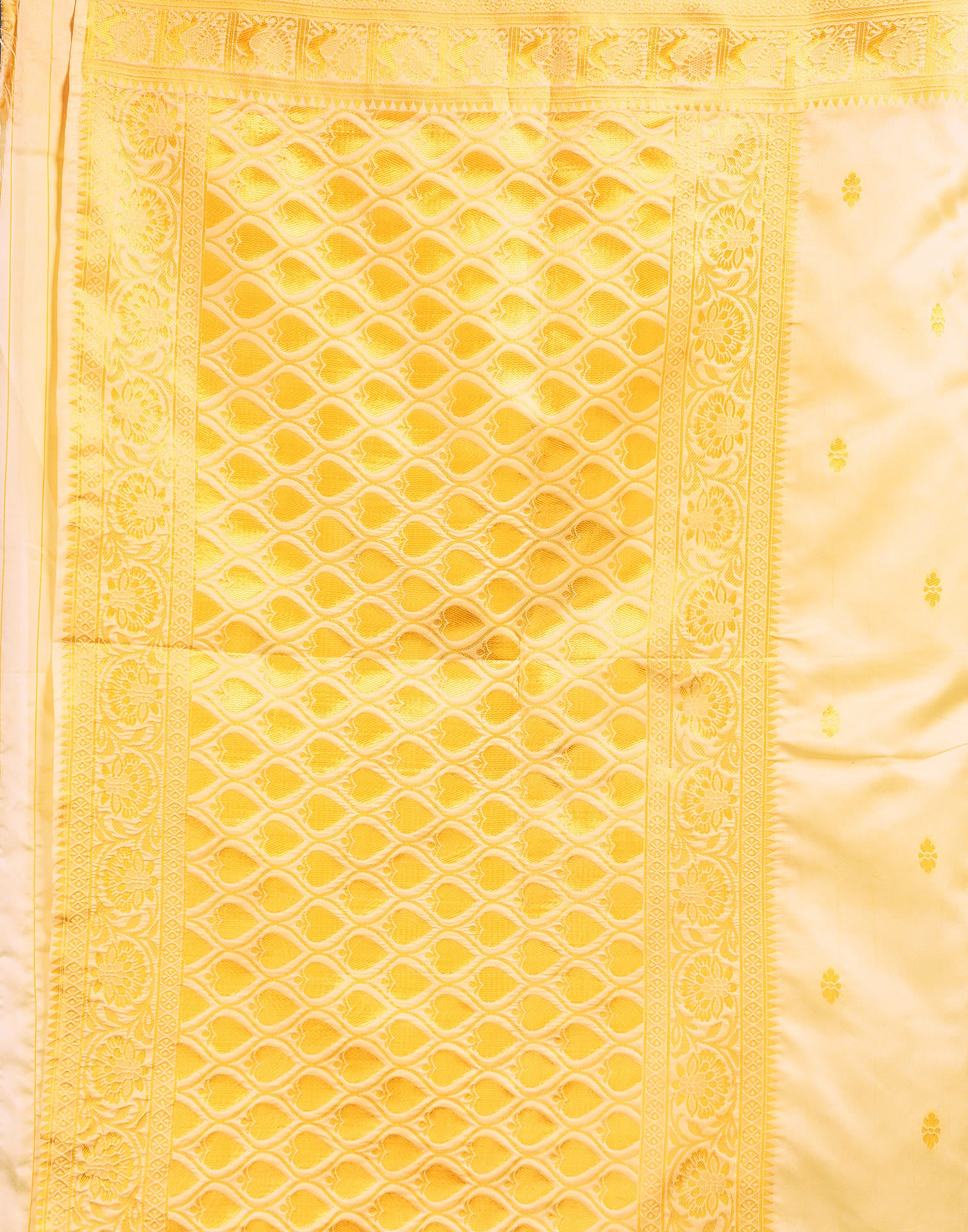 Off White Silk Weaving Kanjivaram Saree