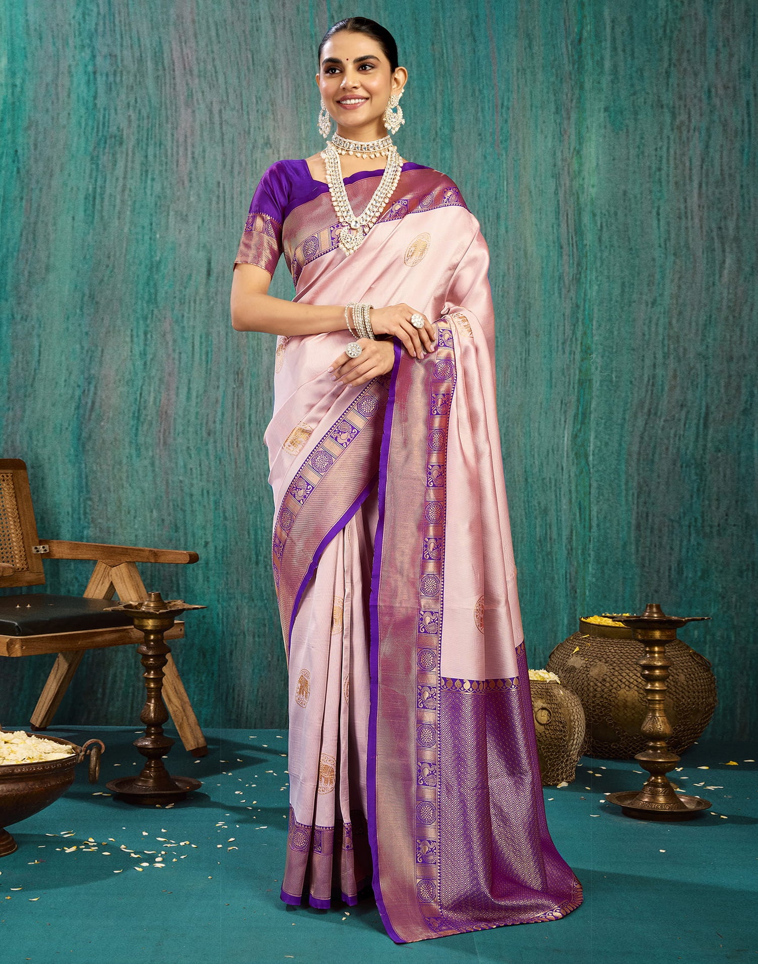 Pink Silk Blend Woven Kanjivaram Saree