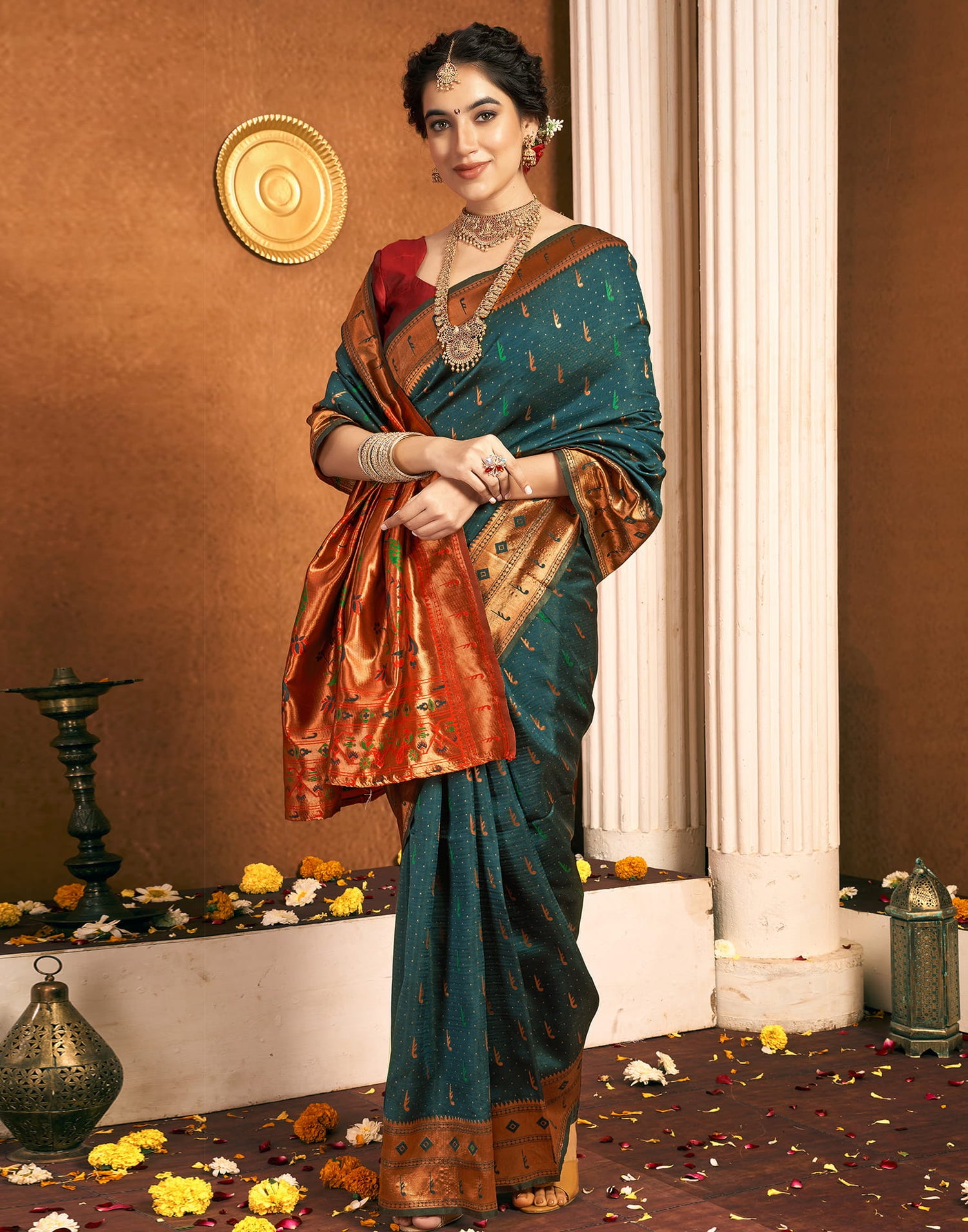 Dark rama Green Silk Woven Paithani Saree