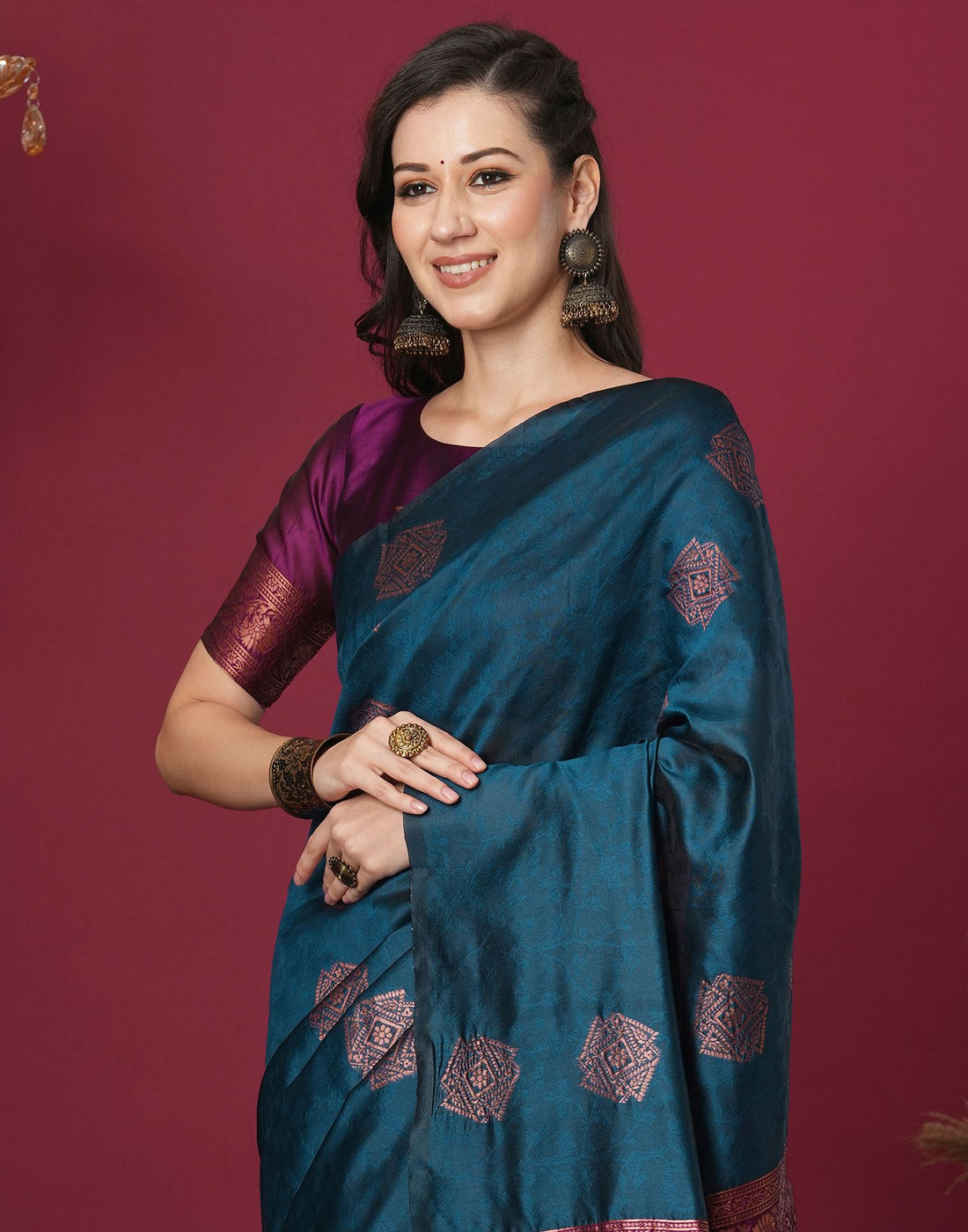 Blue Silk Blend Woven Woven Saree