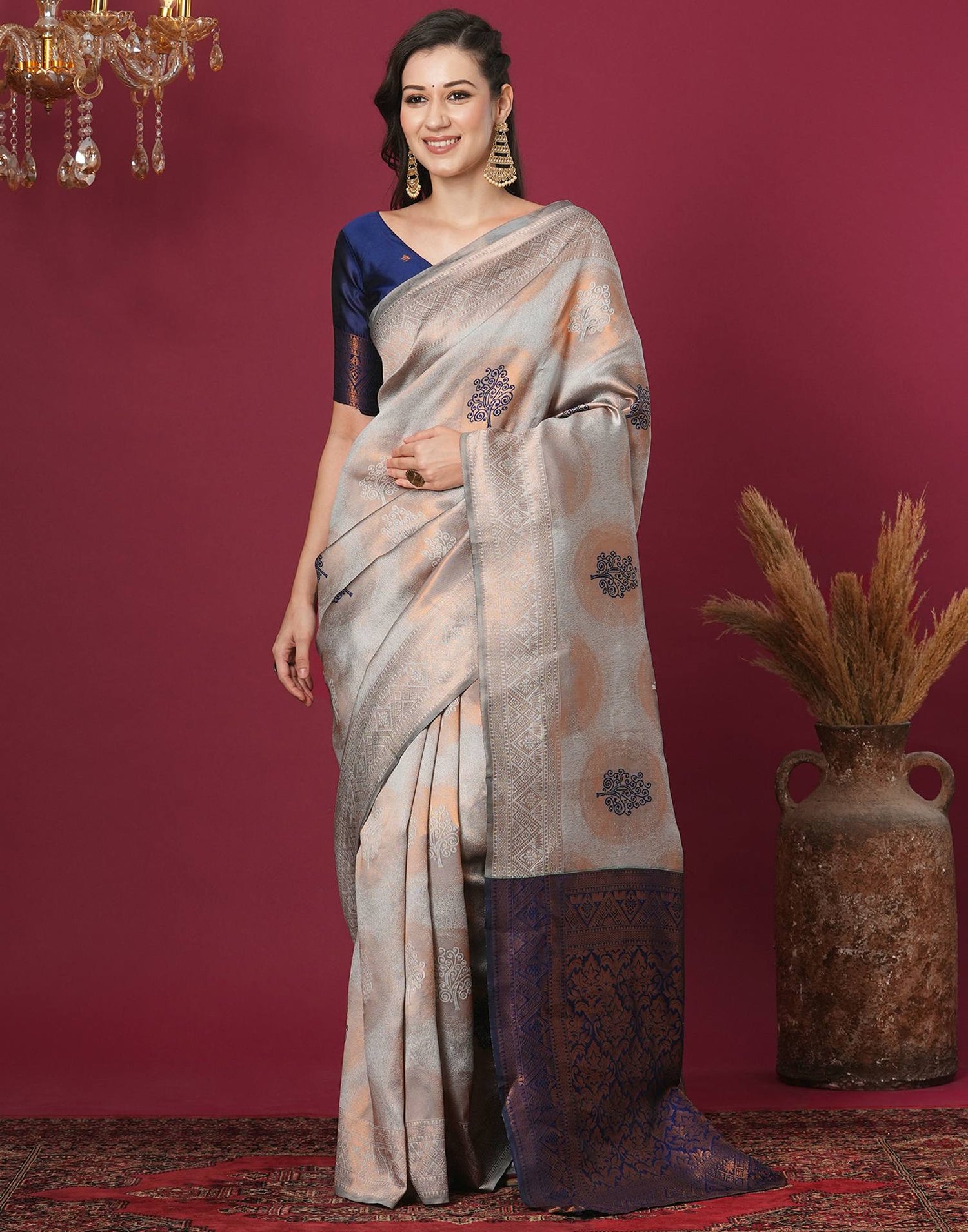 Grey Silk Blend Woven Woven Saree