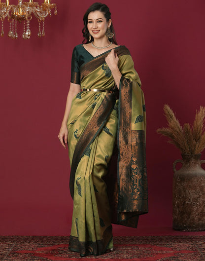 Green Silk Blend Woven Woven Saree