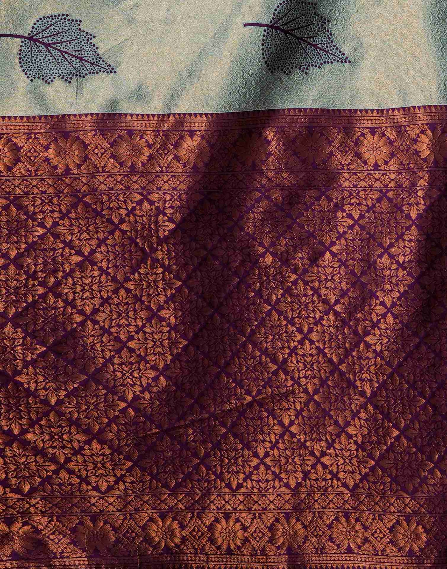 Grey Silk Blend Woven Woven Saree