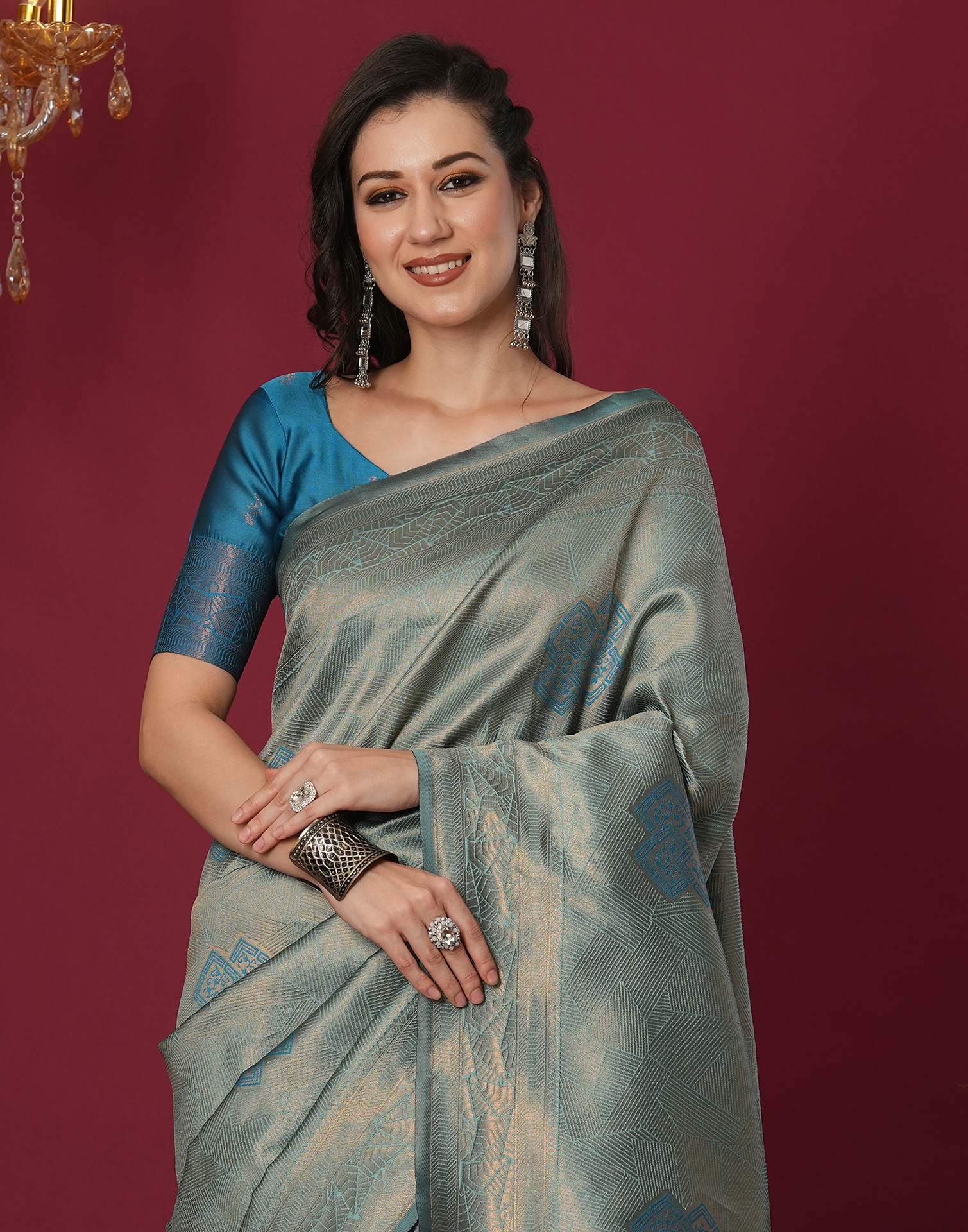 Blue Silk Blend Woven Woven Saree