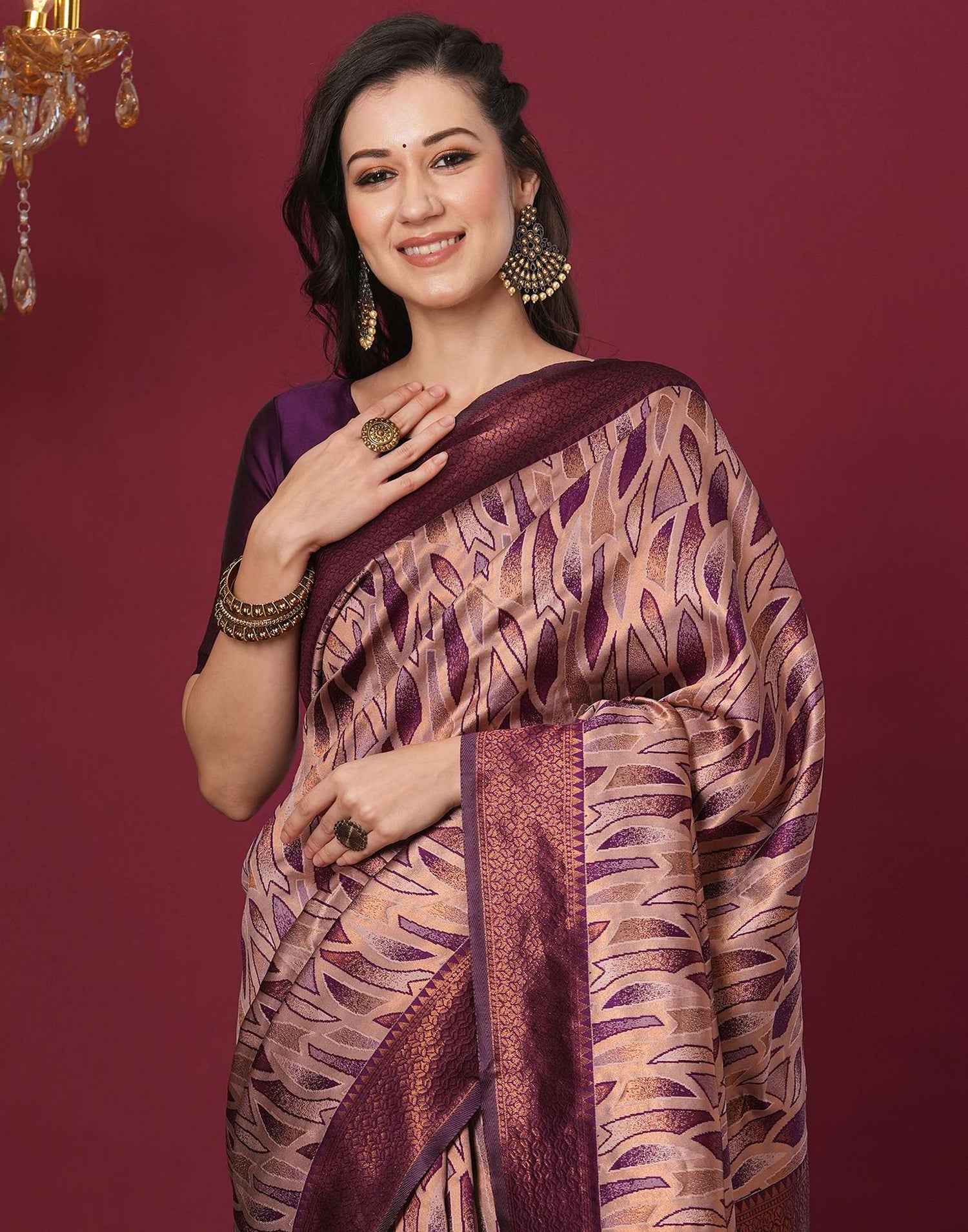 Brown Silk Blend Woven Woven Saree