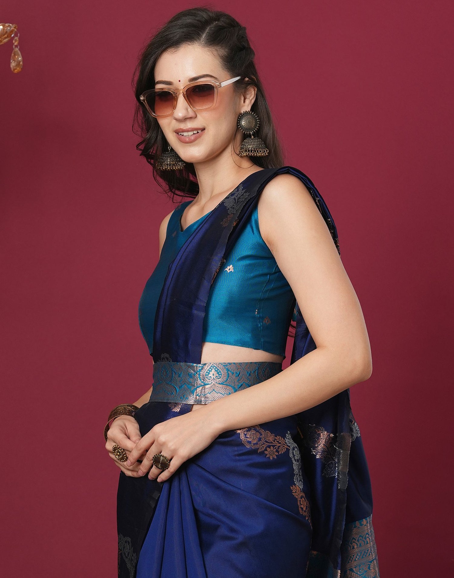 Blue Silk Blend Woven Woven Saree