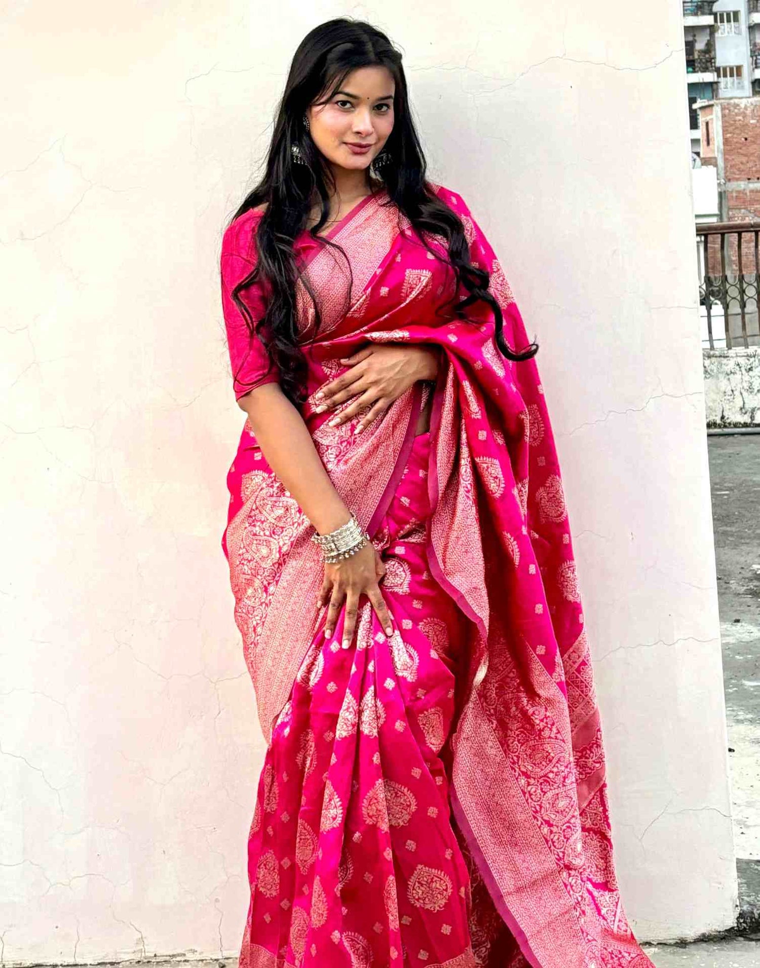 Pink Silk Blend Woven Banarasi Saree